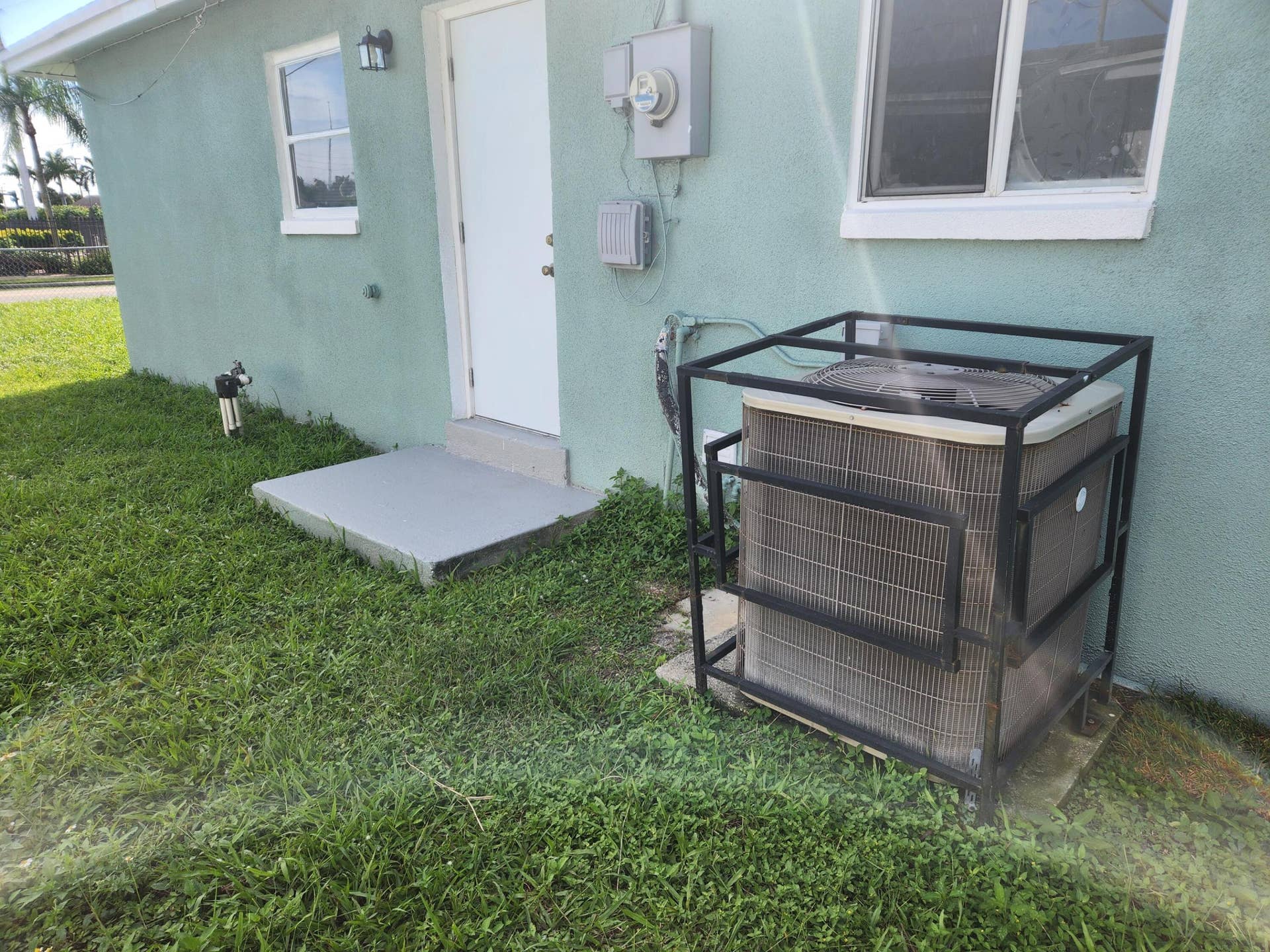 1688 W 10th Street, Riviera Beach, FL 33404 1000031492