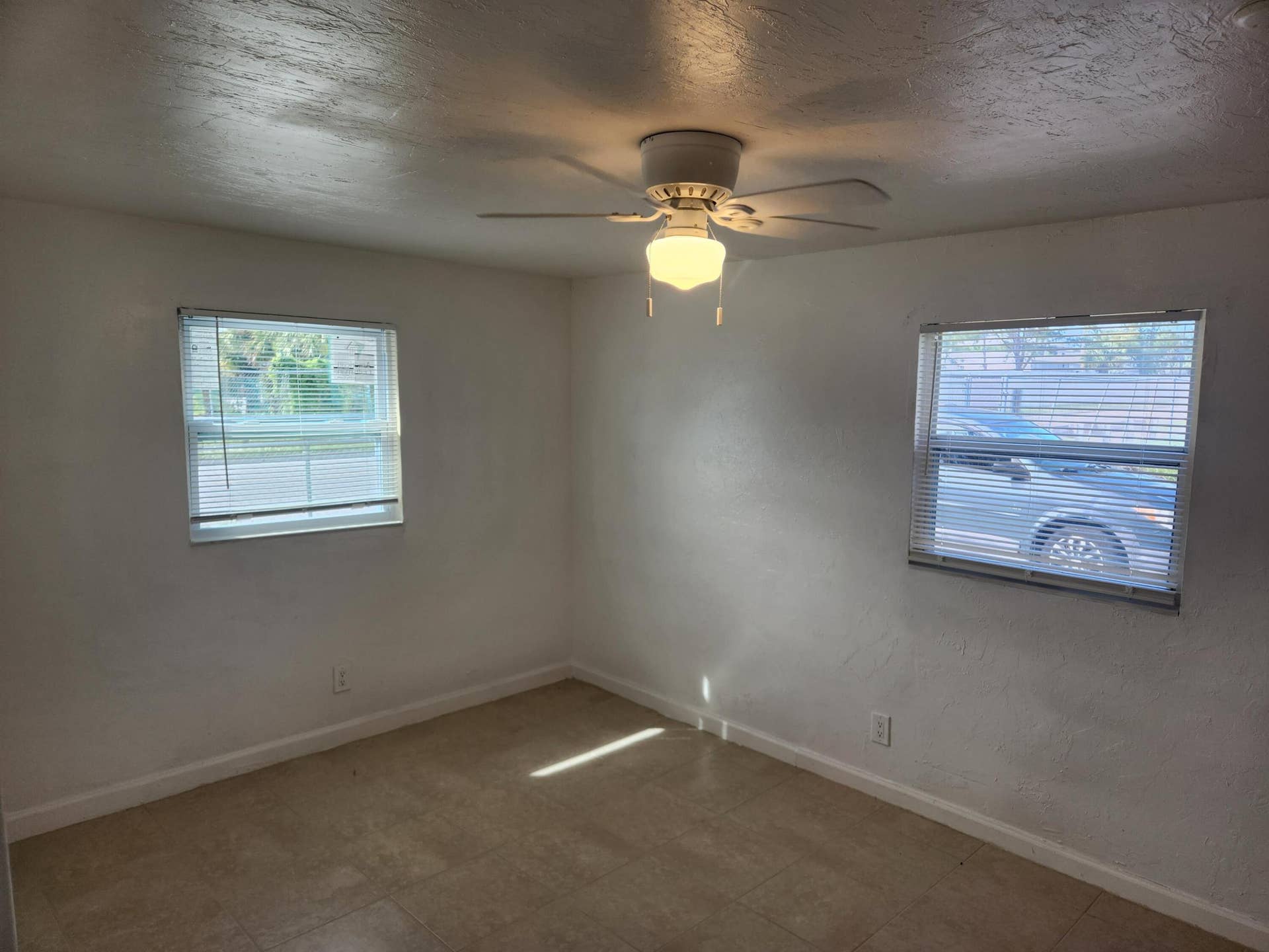 1688 W 10th Street, Riviera Beach, FL 33404 1000031458