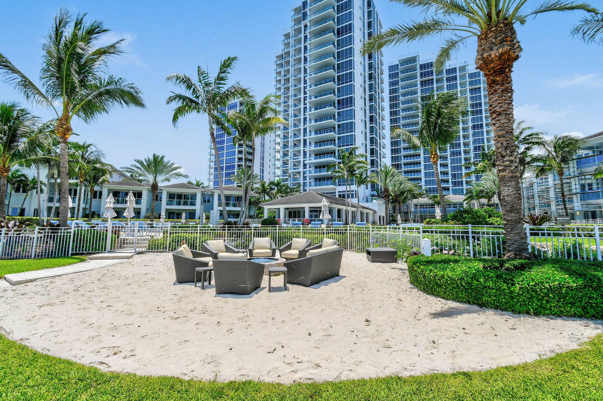 Water Club Penthouse 2204