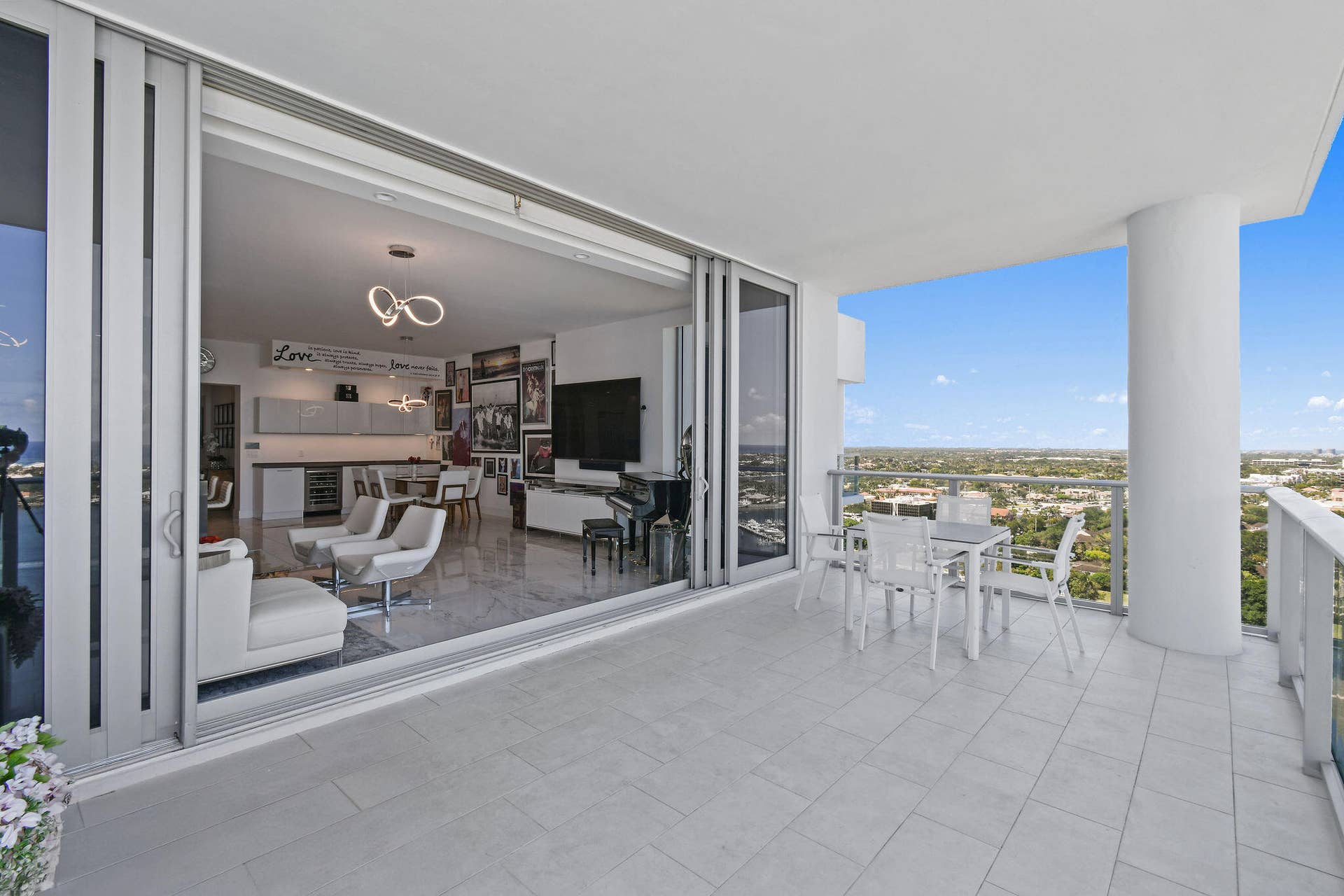 Penthouse Water View Terrace