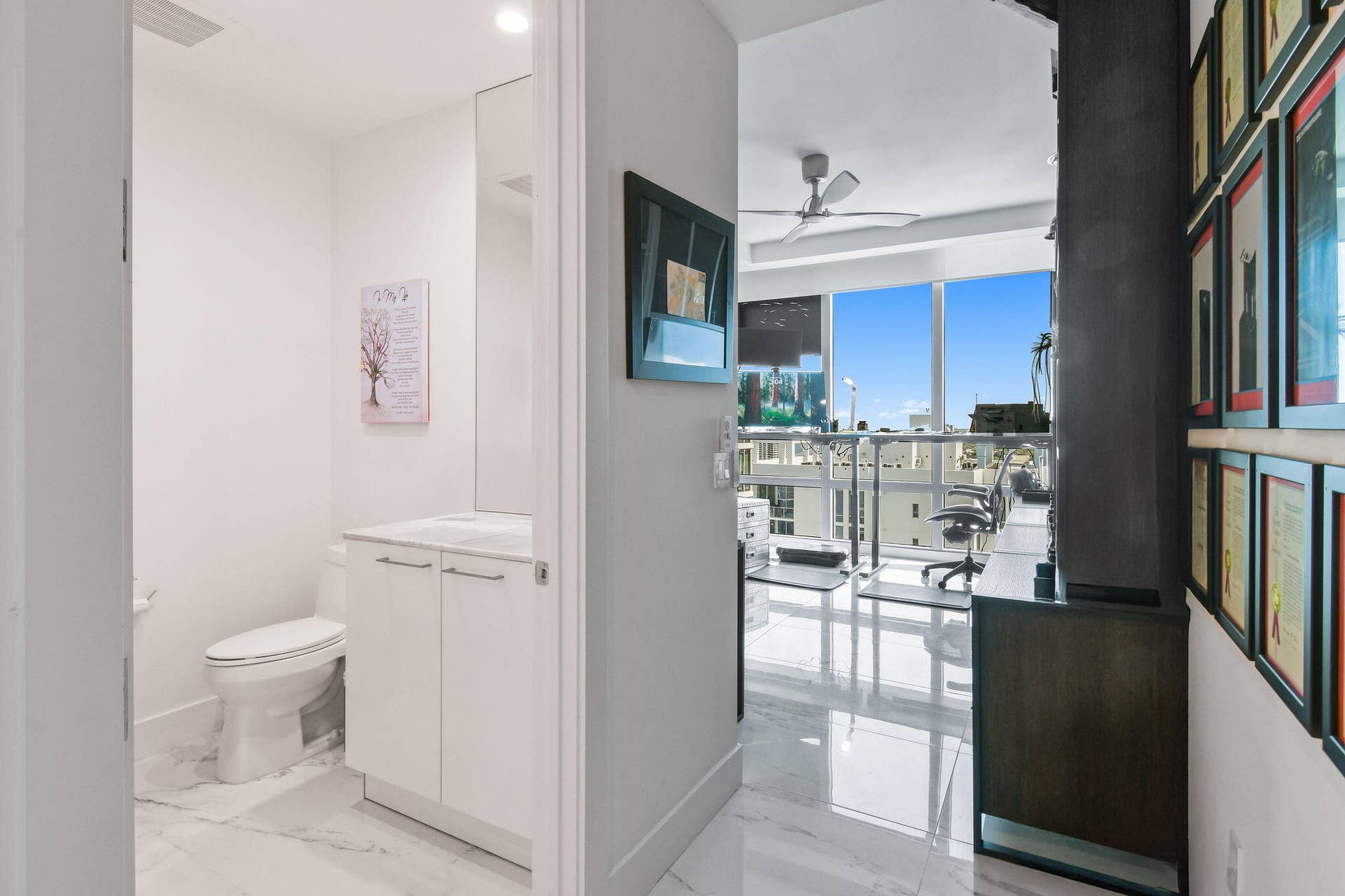 PH 2204 Guest Suite With Full Bathroom