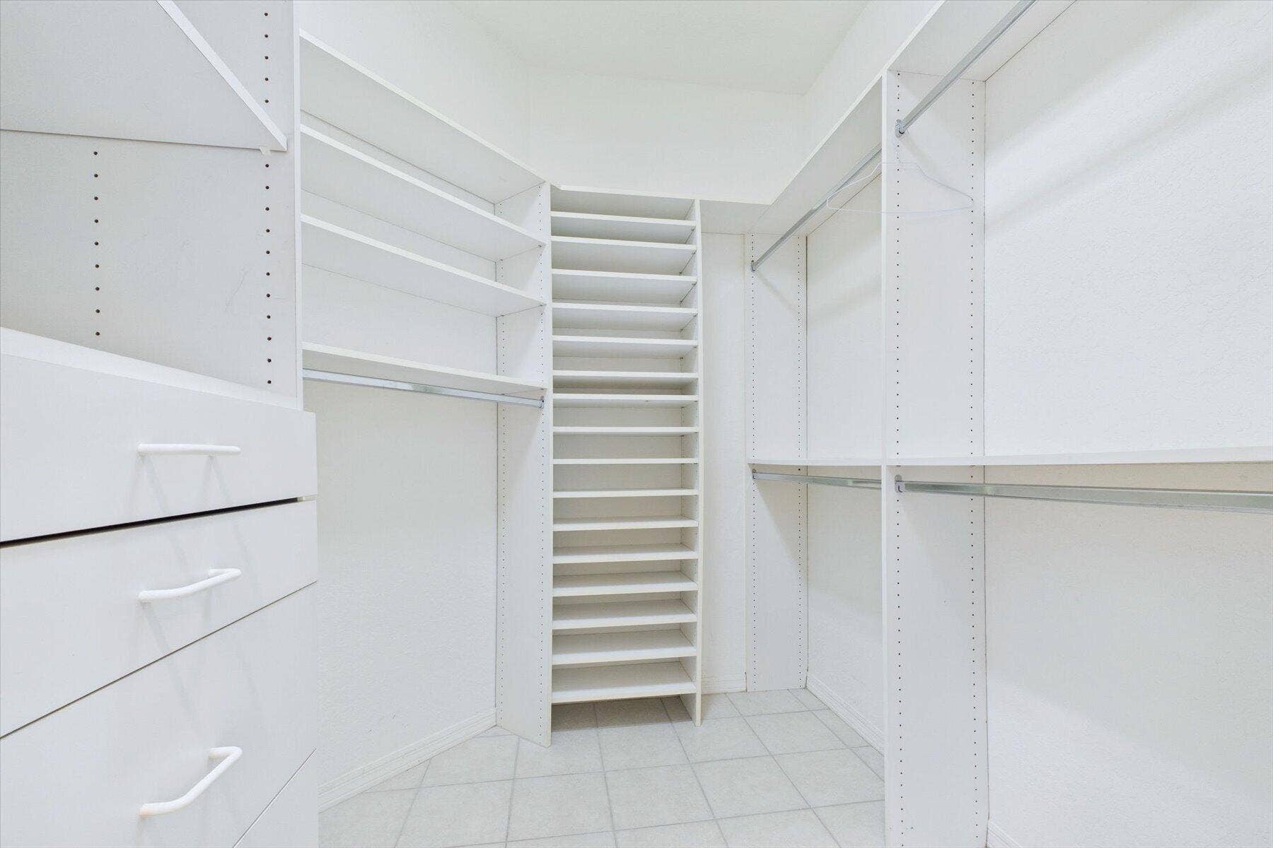 12776 CORAL LAKES Drive, Boynton Beach, FL 33437 Walk In Closet