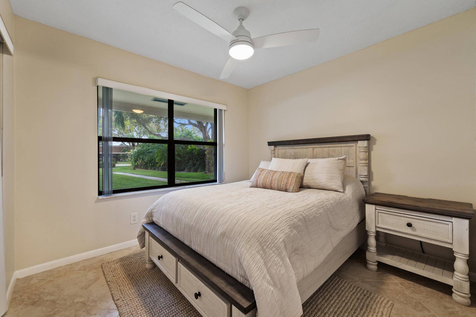 17 - Office : Optional 3rd Bedroom