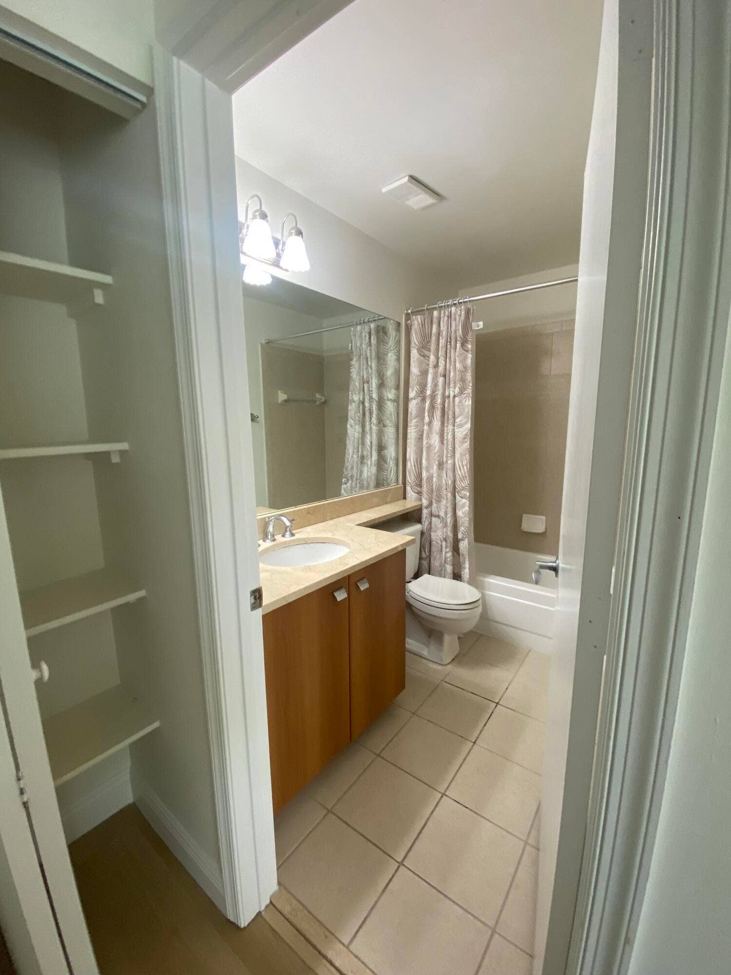 1020 CRYSTAL Way, #H, Delray Beach, Delray Beach, FL 33444 IMG_5991