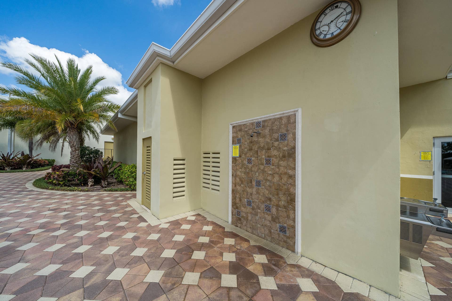 156 Berkshire G, West Palm Beach, FL 33417 Century Village-44