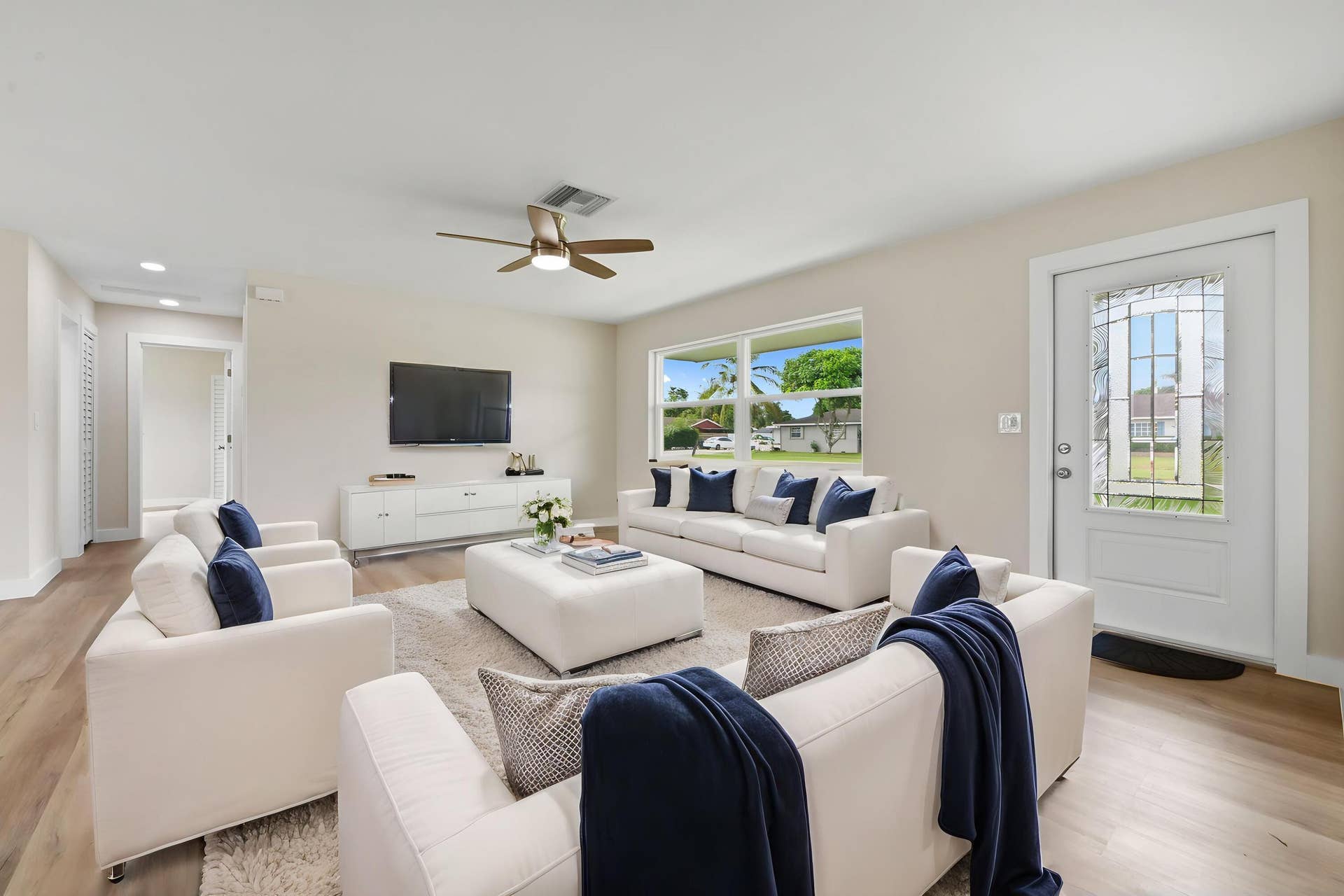 04-Living-room-02_VS