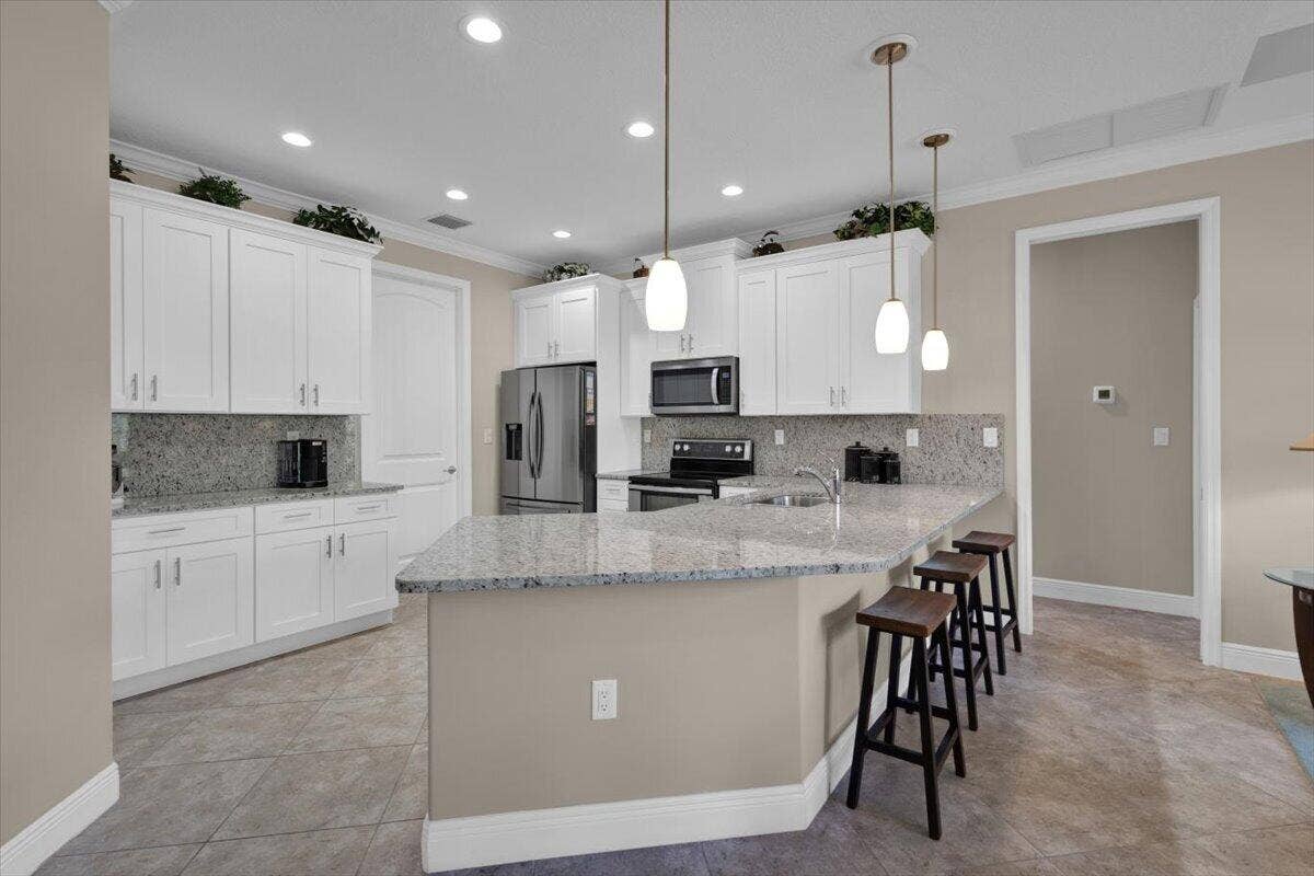 Spacious Open Concept Kitchen