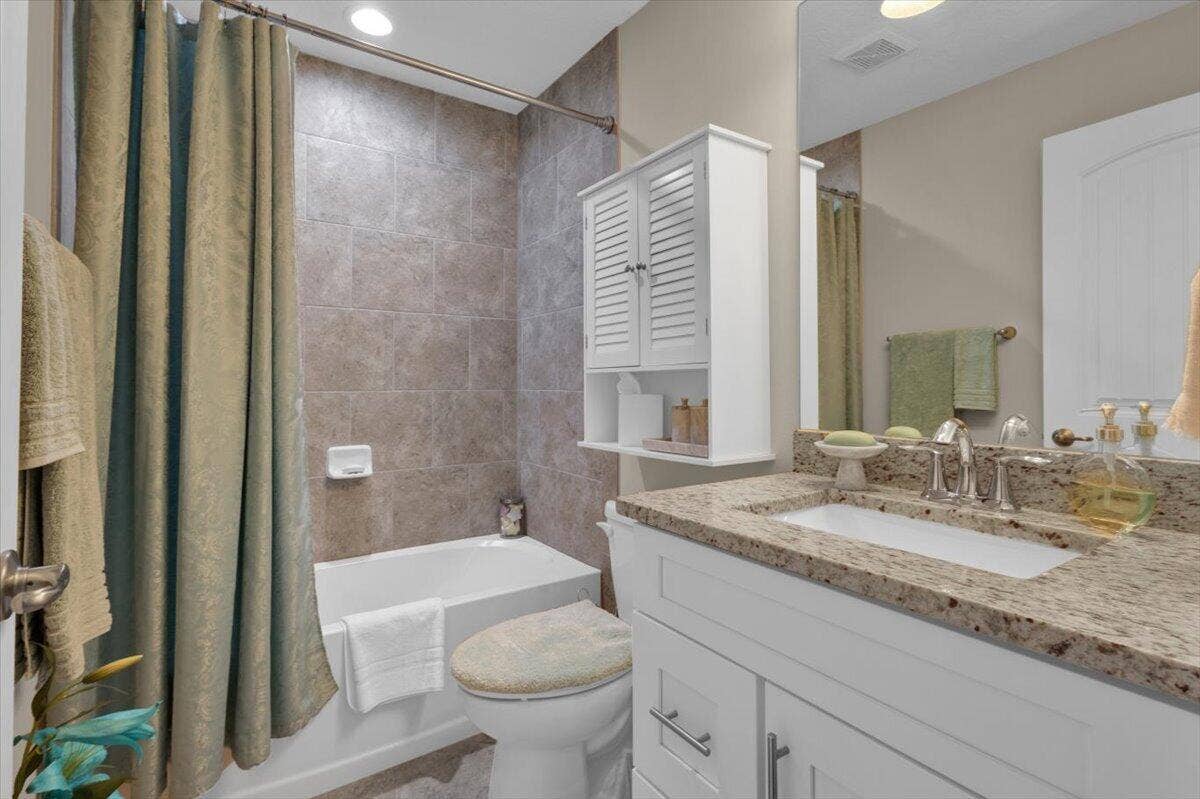 2nd Bathroom
