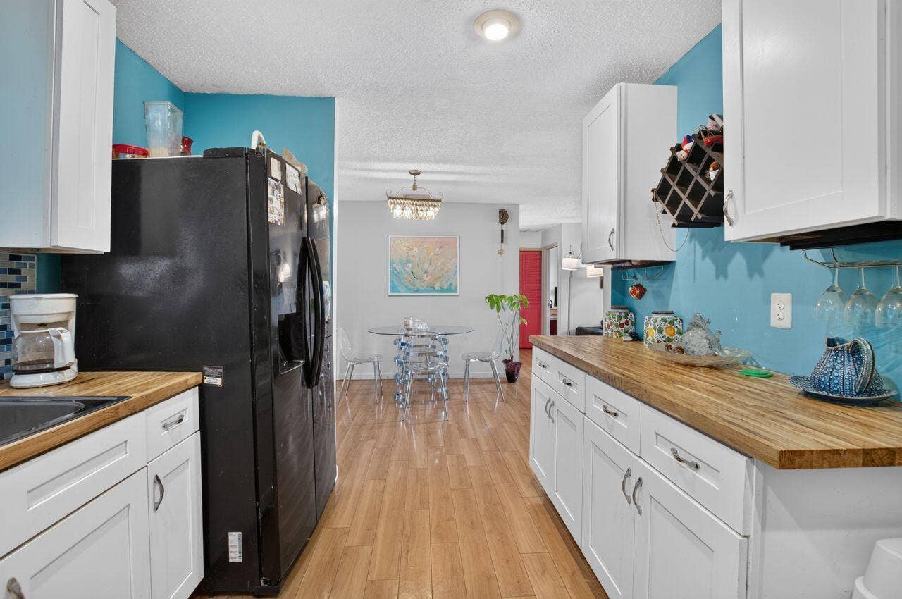 731 SW 1st Court, Boynton Beach, FL 33426 Kitchen