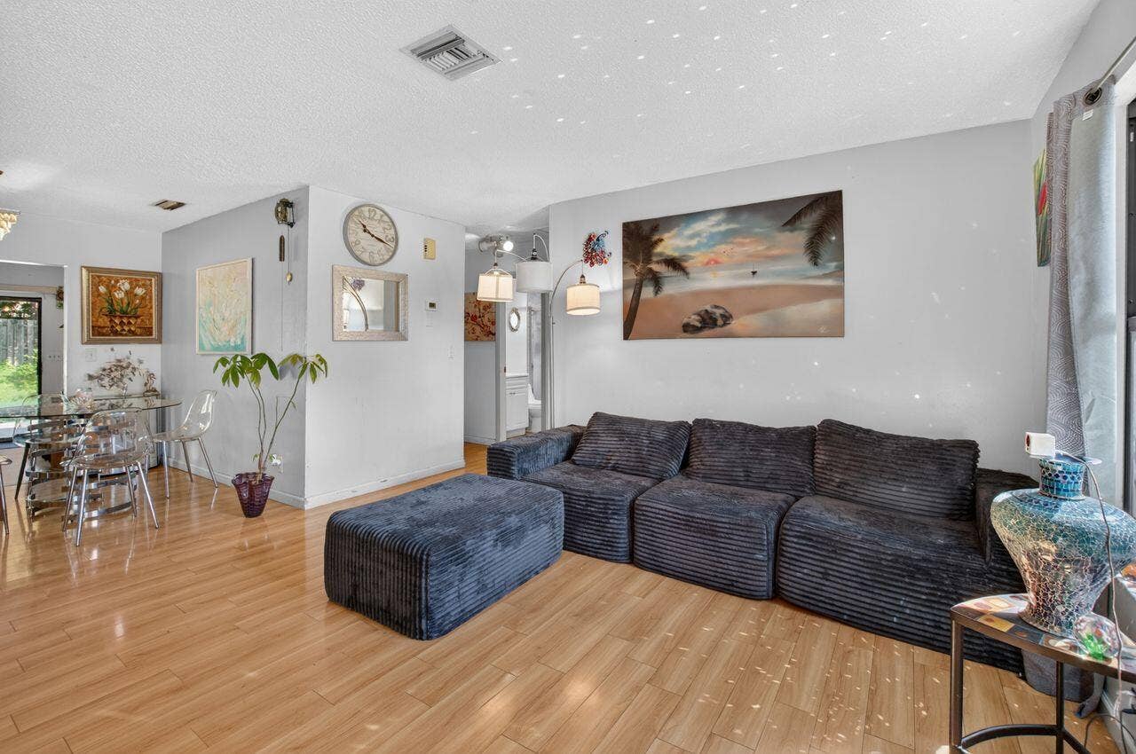 731 SW 1st Court, Boynton Beach, FL 33426 Living