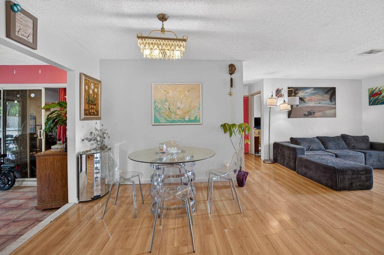 731 SW 1st Court, Boynton Beach, FL 33426 Dining/Living