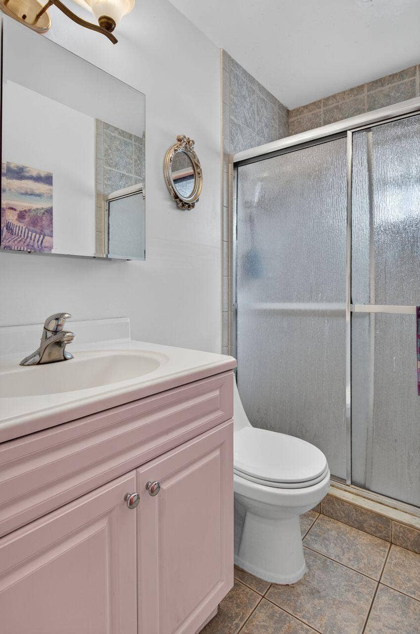 731 SW 1st Court, Boynton Beach, FL 33426 Bathroom