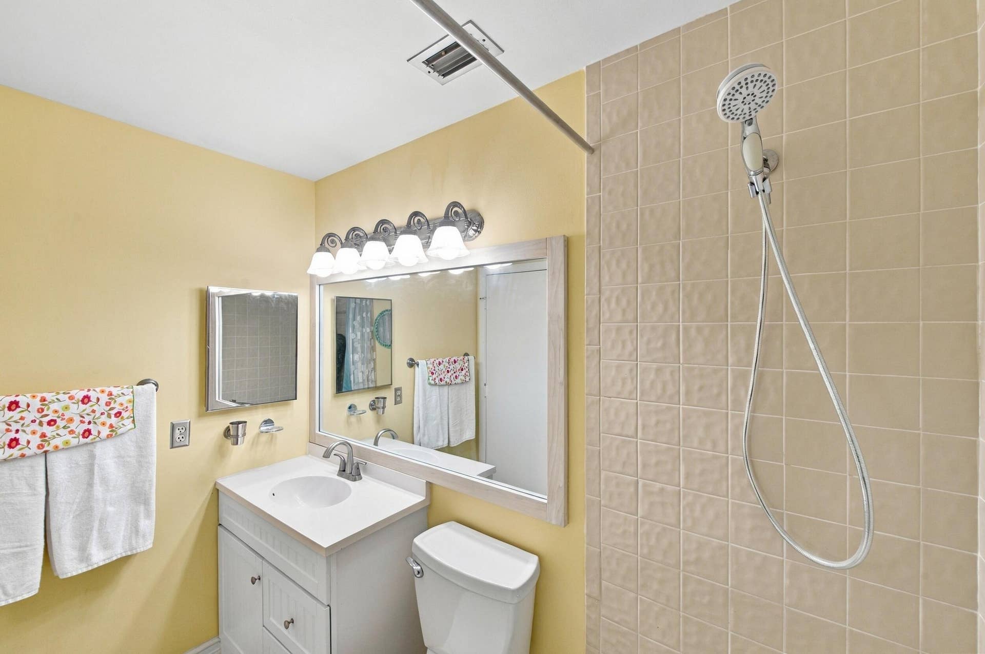 612 Sea Pine Way, #C, Greenacres, FL 33415 Bathroom