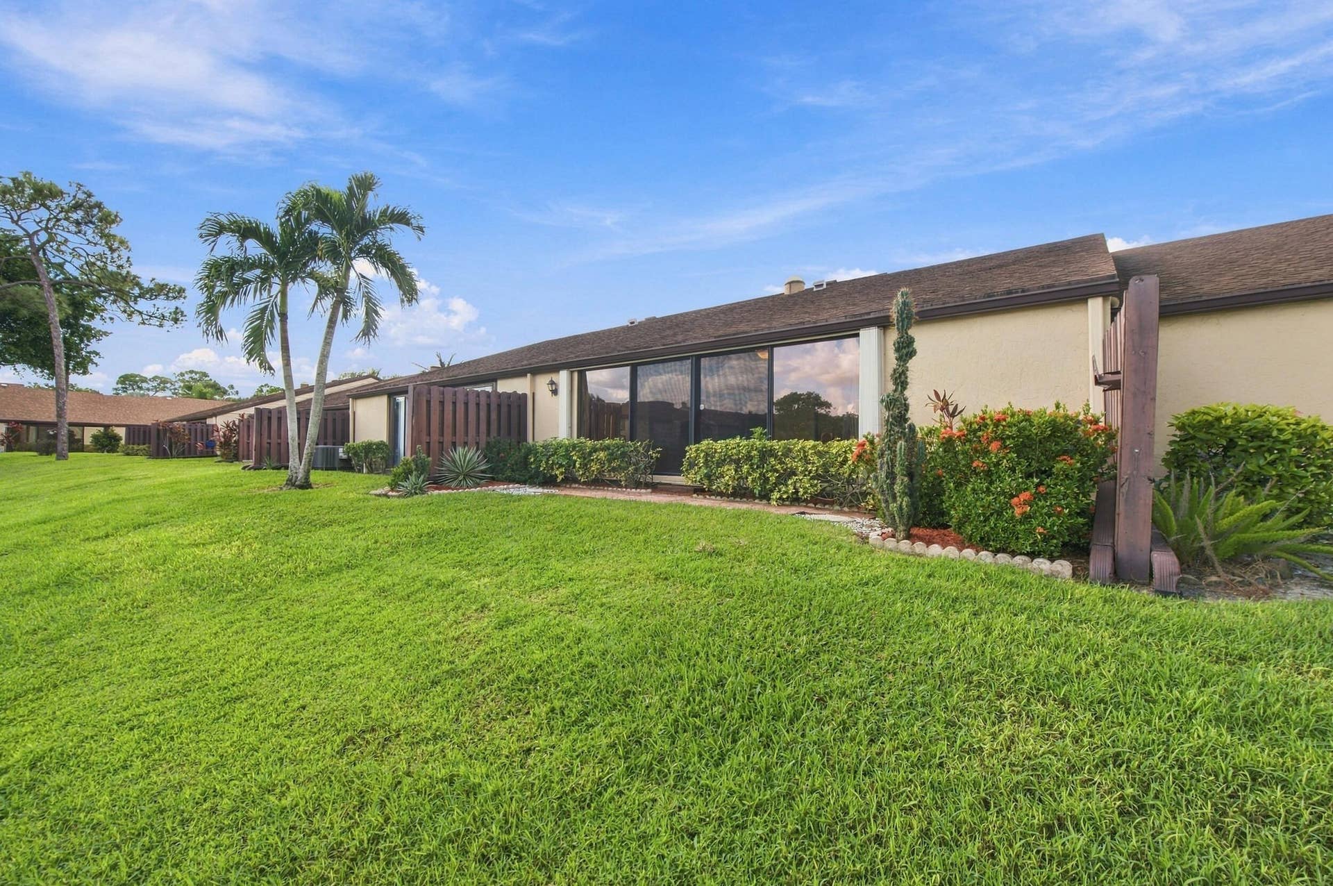 612 Sea Pine Way, #C, Greenacres, FL 33415 Yard