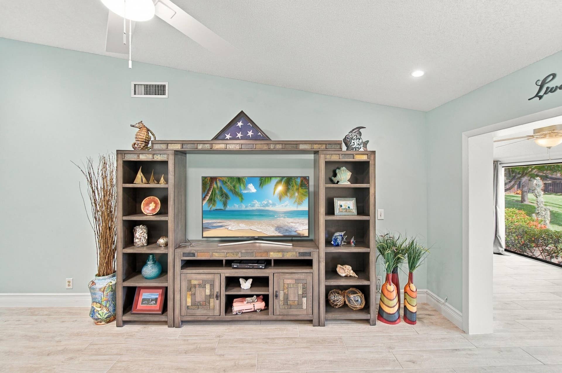 612 Sea Pine Way, #C, Greenacres, FL 33415 Living room