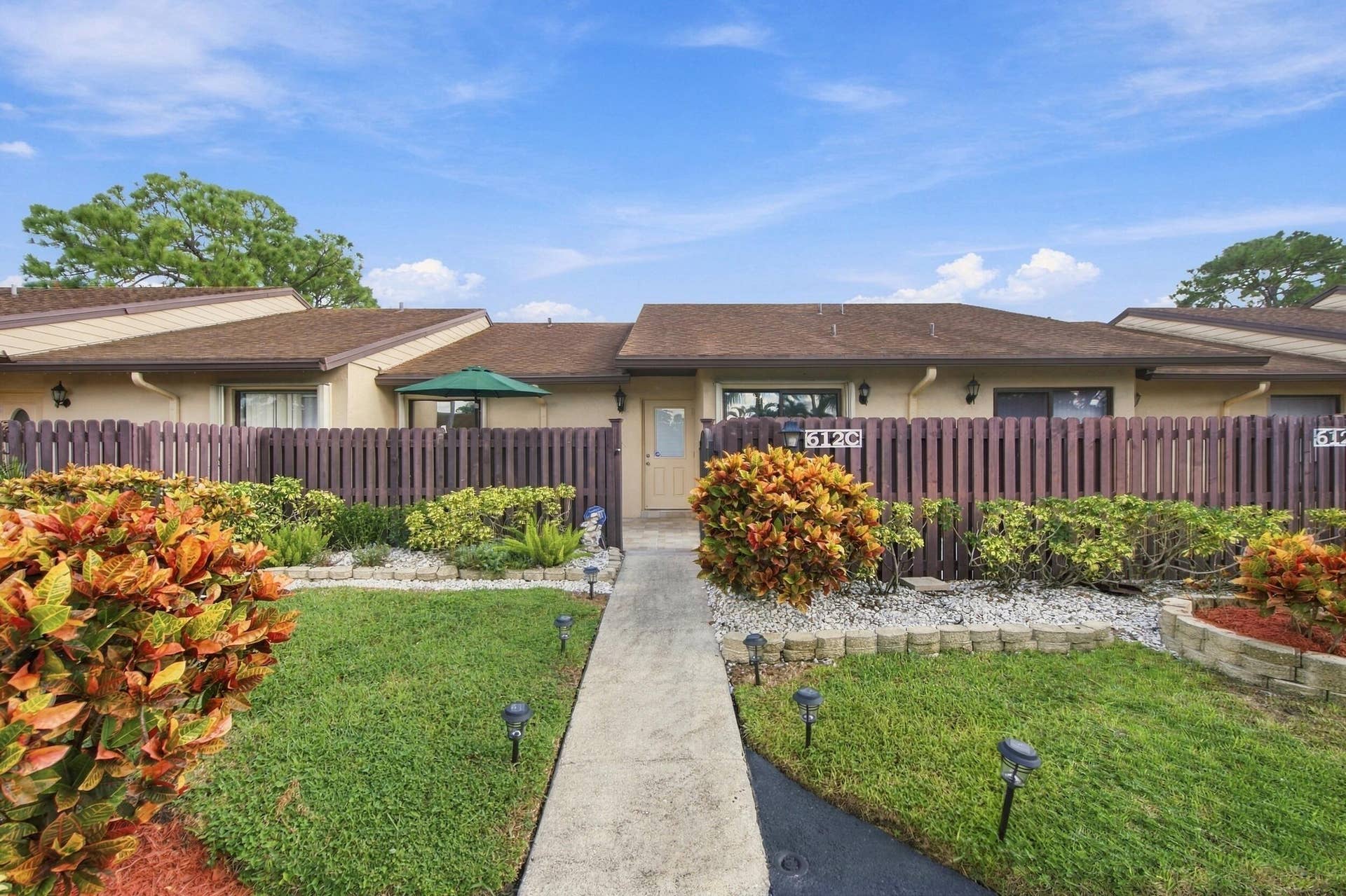 612 Sea Pine Way, #C, Greenacres, FL 33415 Walkway
