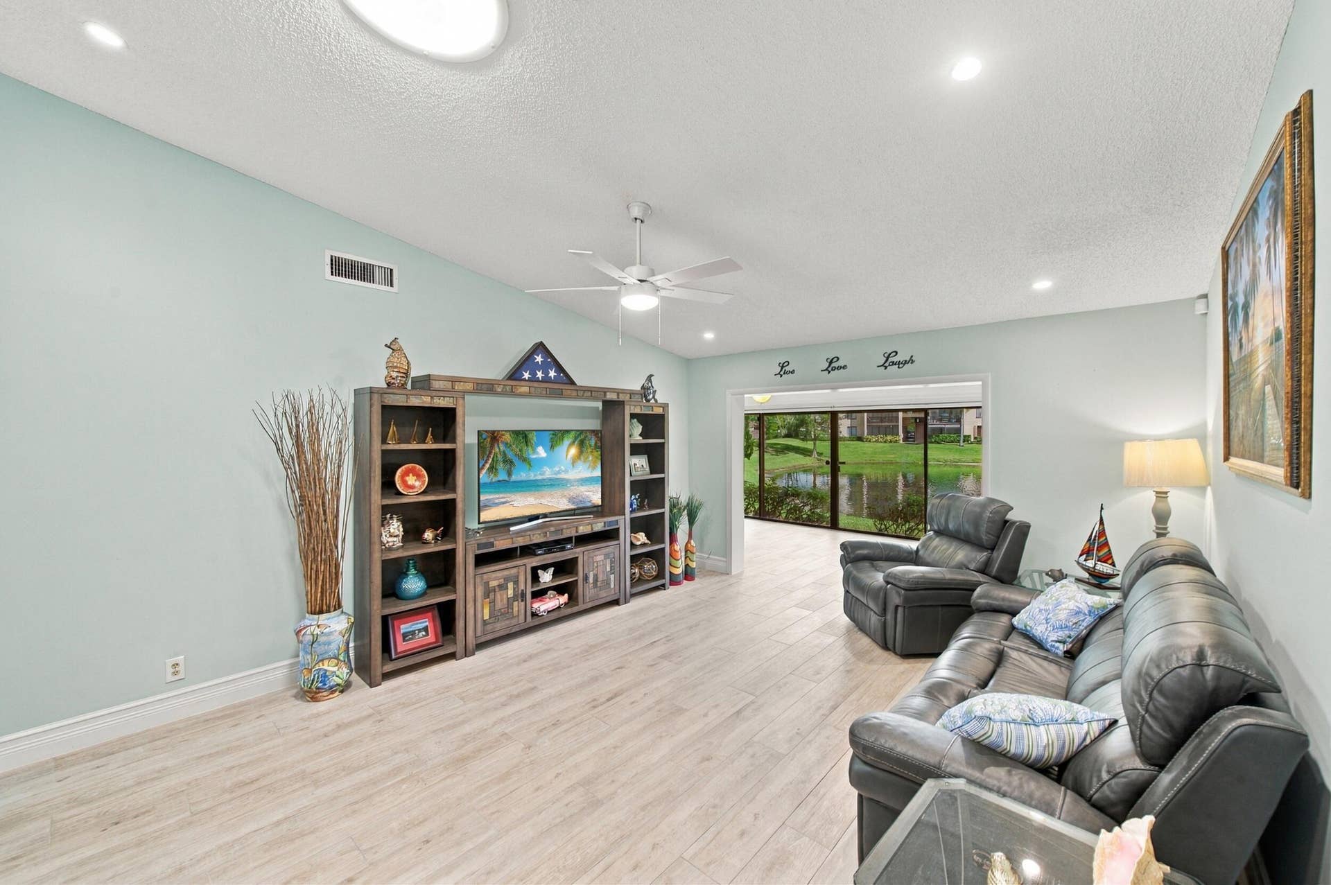 612 Sea Pine Way, #C, Greenacres, FL 33415 Living room