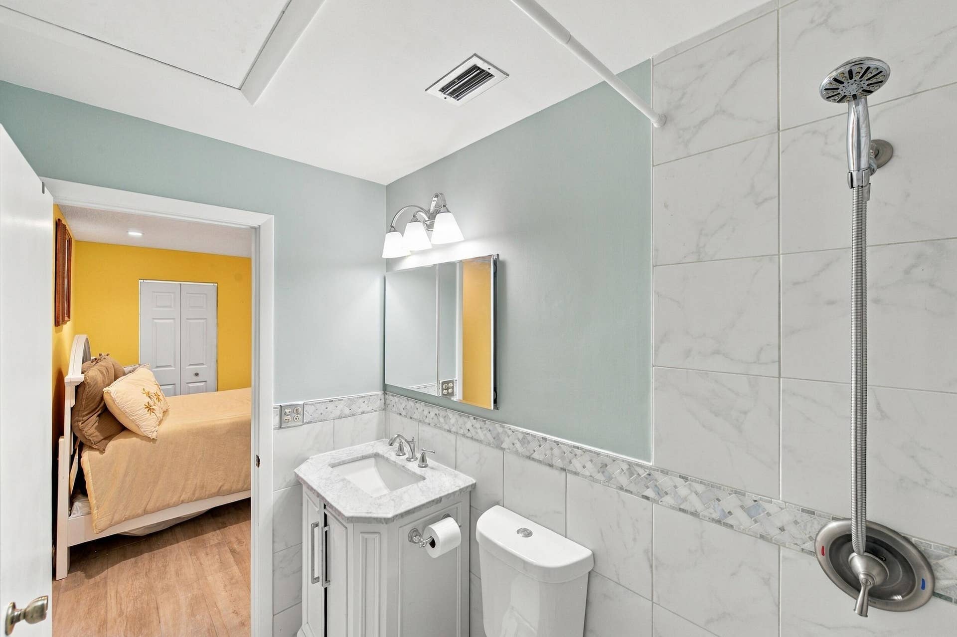 612 Sea Pine Way, #C, Greenacres, FL 33415 Primary bathroom