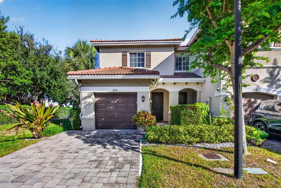 Property photo for 305 NE 47TH Place, #305, Deerfield Beach, FL