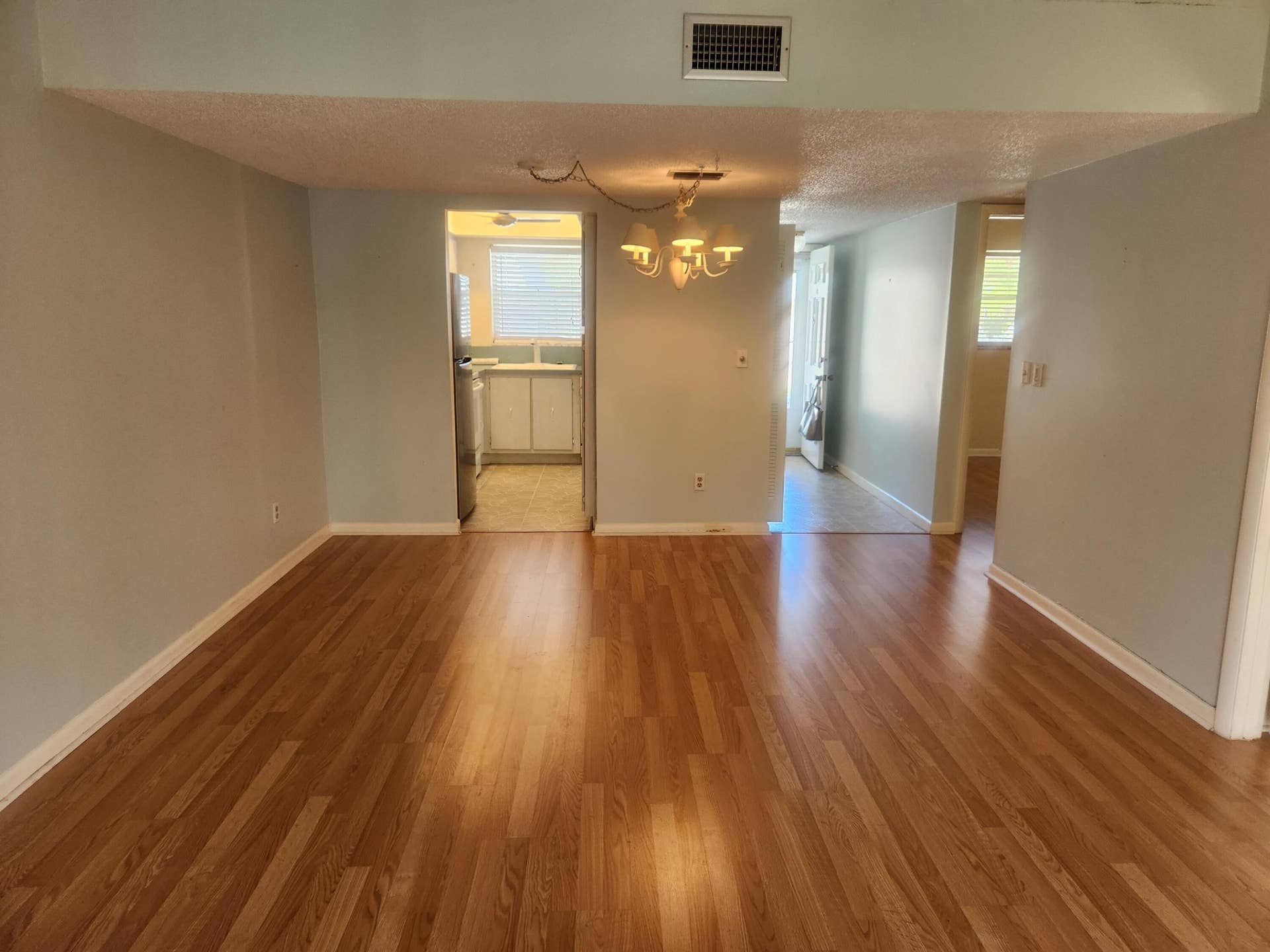 259 Dining area view