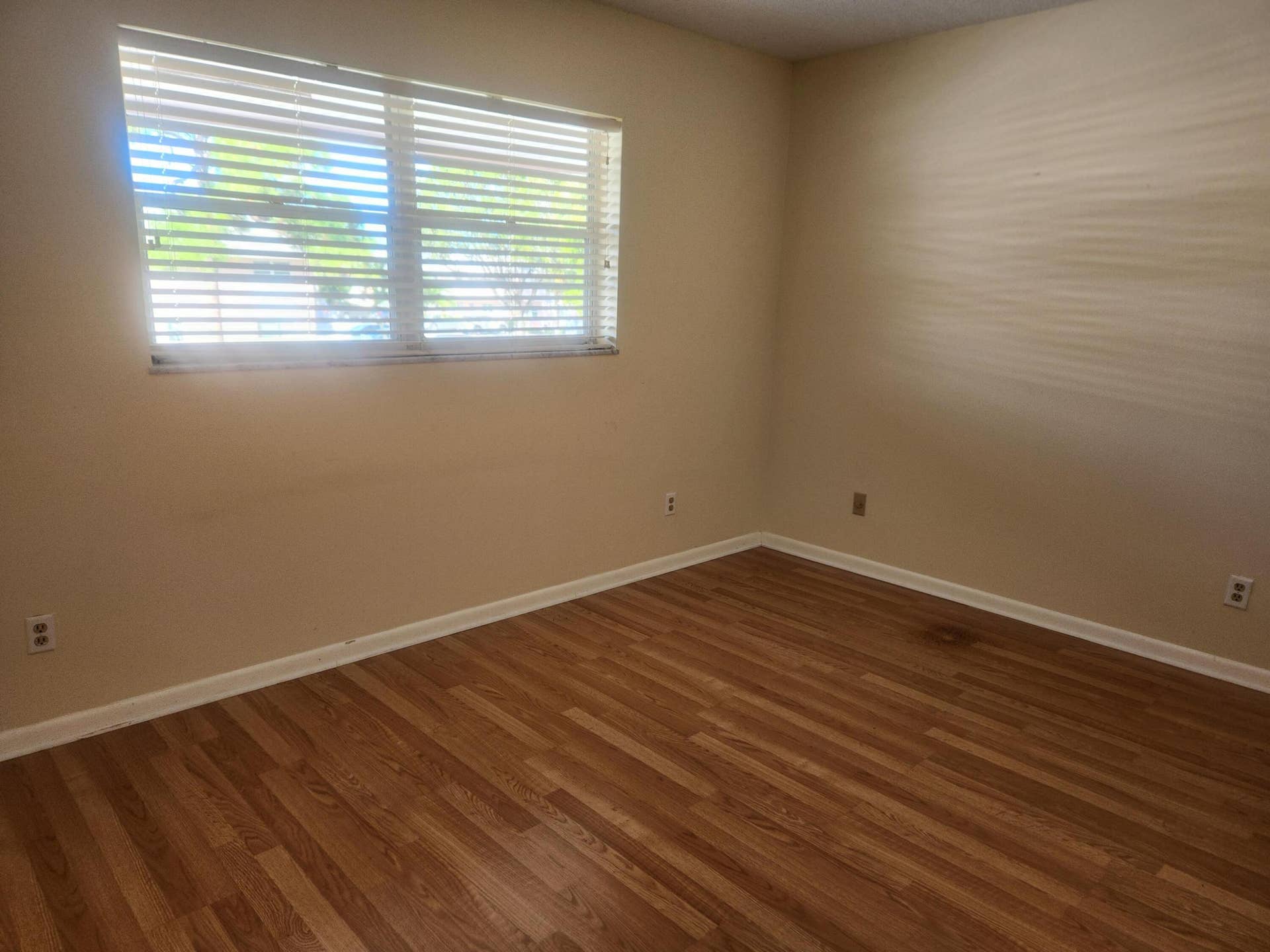 259 2nd bedroom