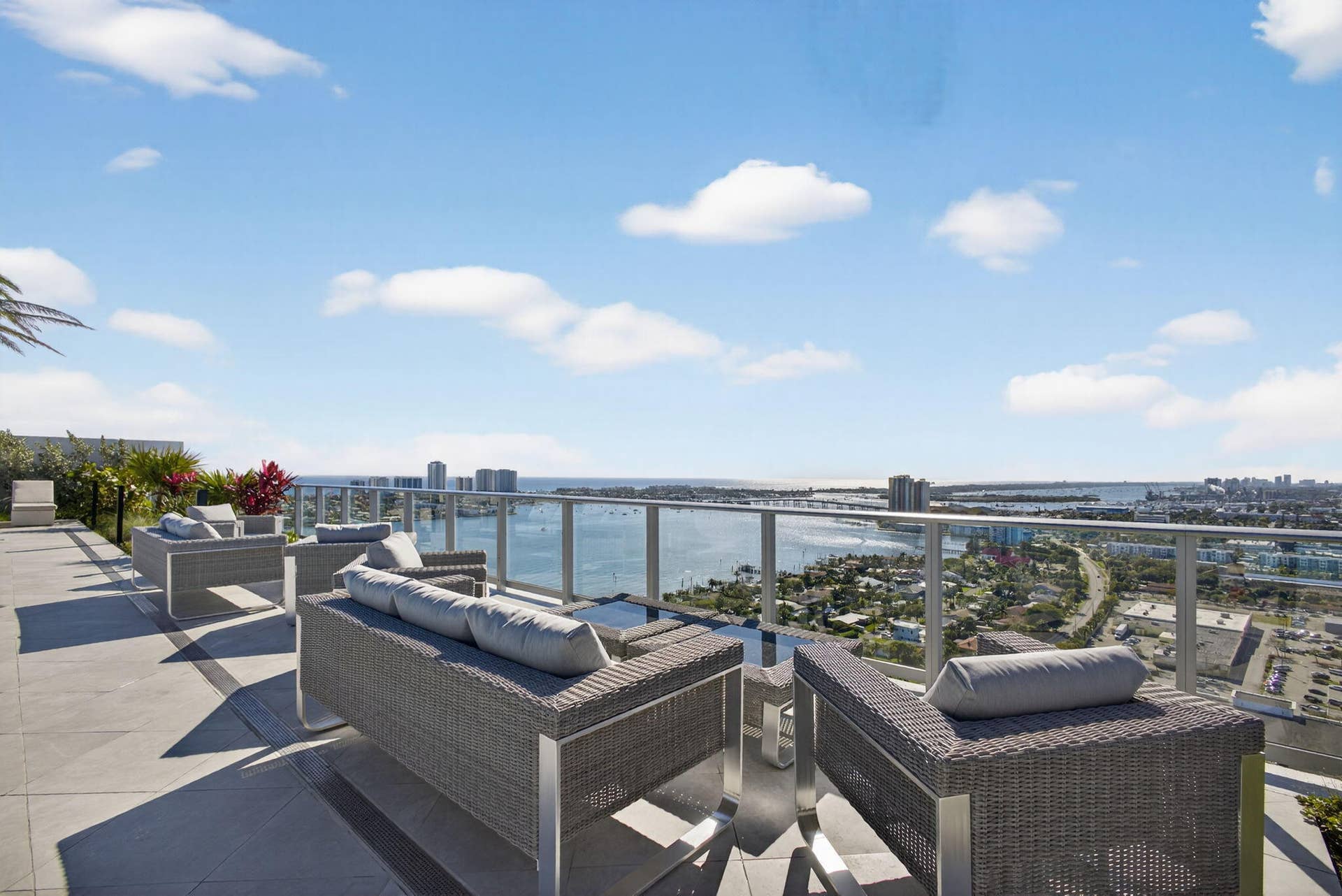 220 Lake Shore Drive, #609, Lake Park, FL 33403 90