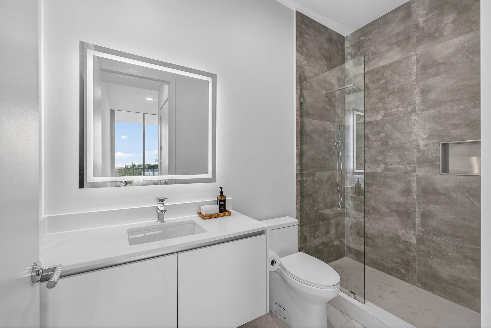 220 Lake Shore Drive, #609, Lake Park, FL 33403 42