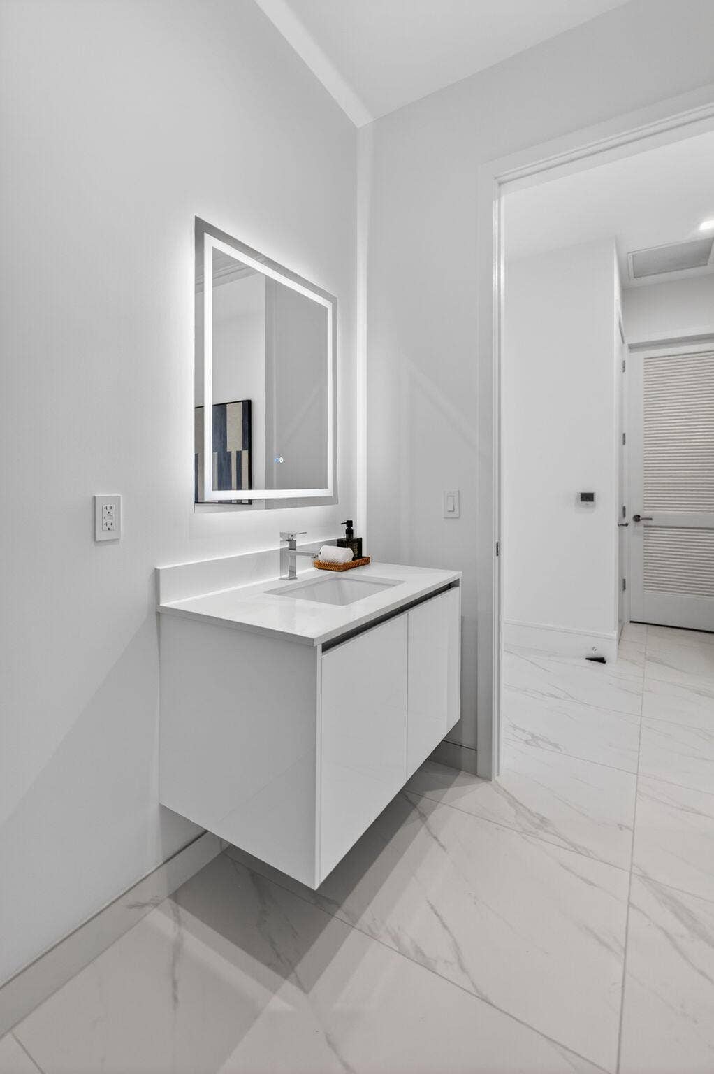 220 Lake Shore Drive, #609, Lake Park, FL 33403 22