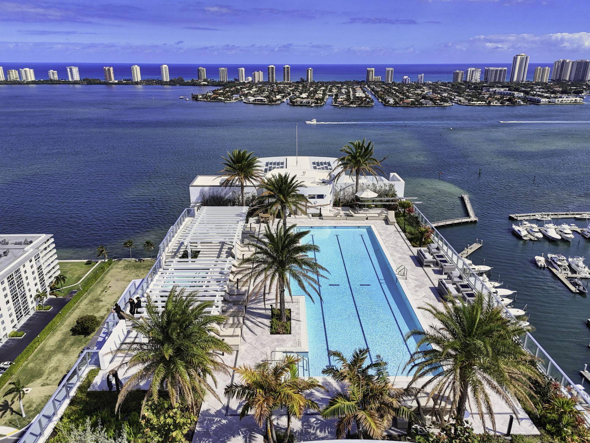 220 Lake Shore Drive, #609, Lake Park, FL 33403 1