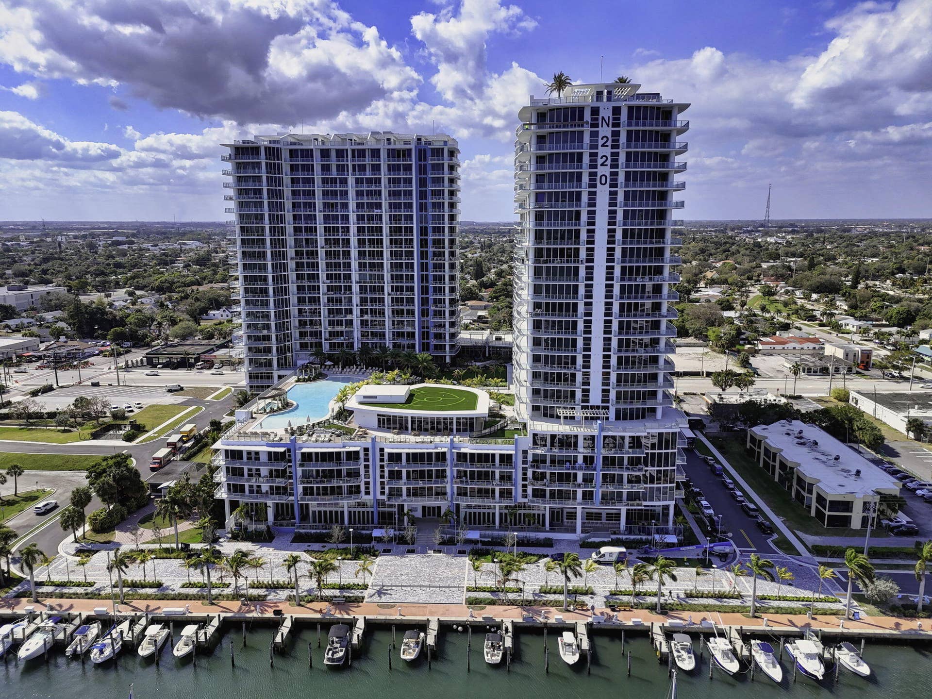 220 Lake Shore Drive, #609, Lake Park, FL 33403 2