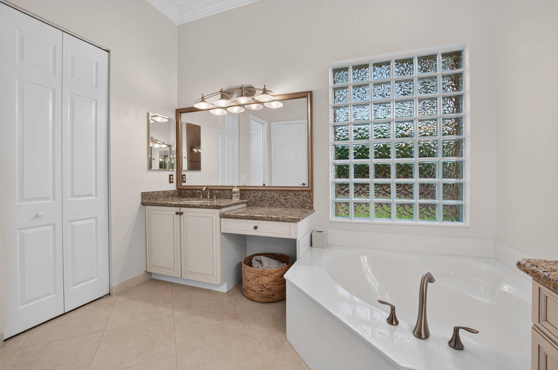 Dual Sinks