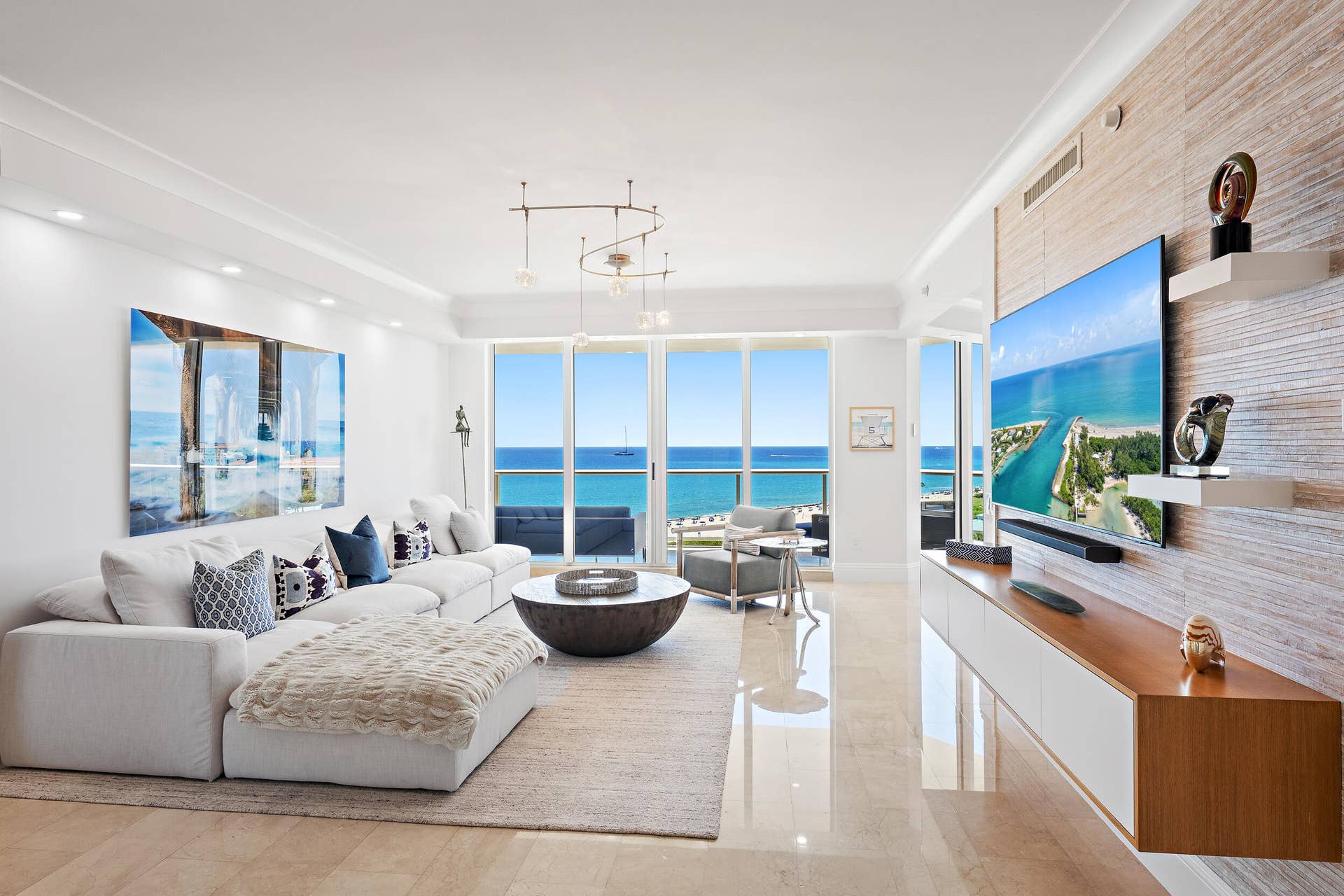 2700 N Ocean Drive, #801b, Singer Island, FL 33404 Great Room