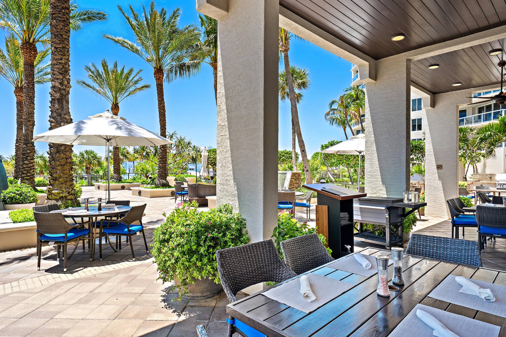 2700 N Ocean Drive, #801b, Singer Island, FL 33404 Onsite Restaurant