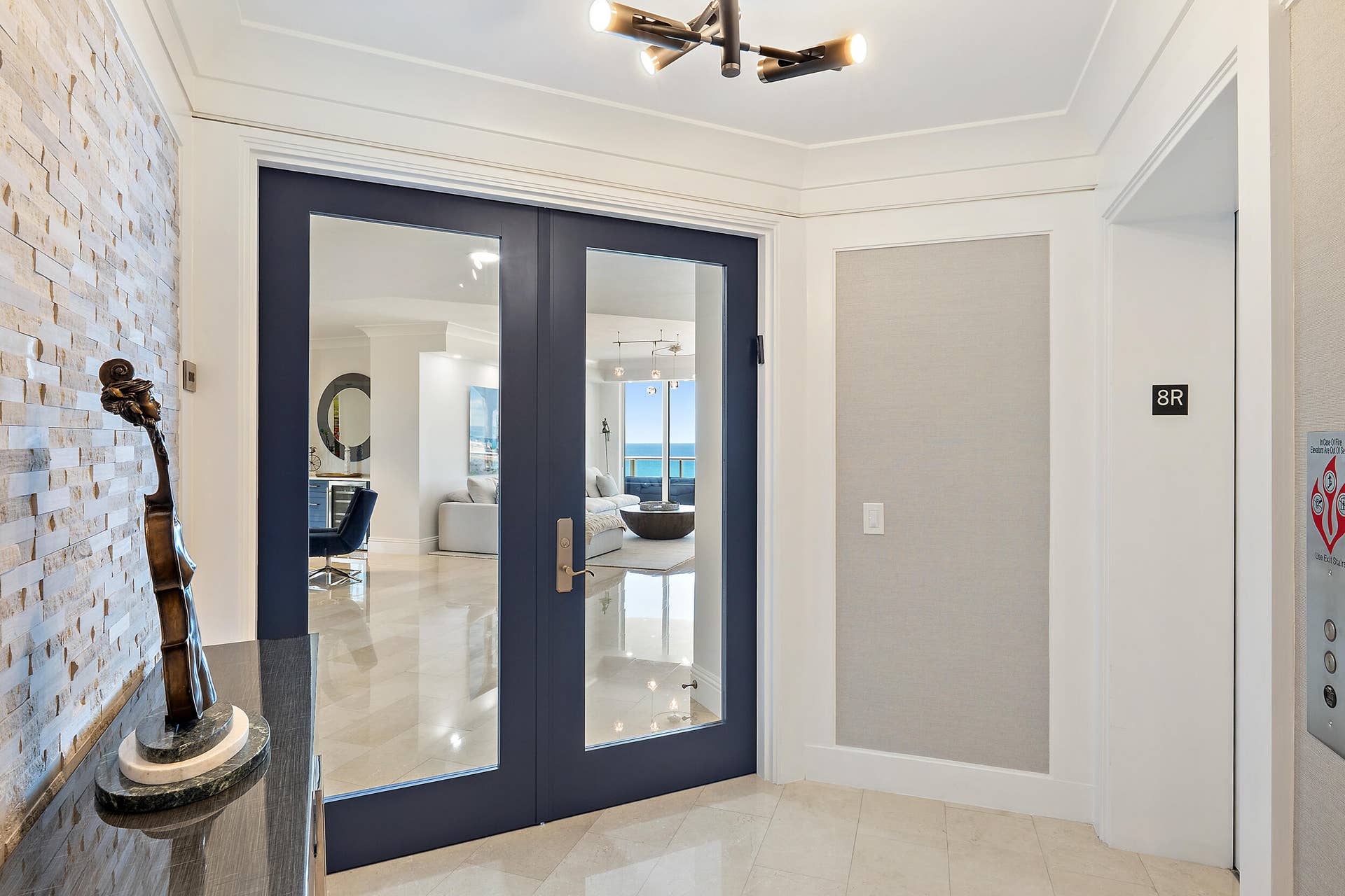2700 N Ocean Drive, #801b, Singer Island, FL 33404 Private Foyer Entry