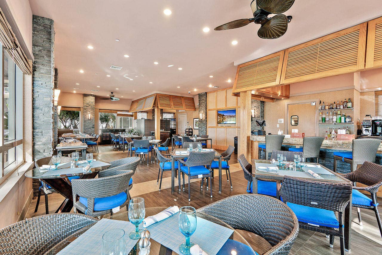 2700 N Ocean Drive, #801b, Singer Island, FL 33404 Onsite Restaurant