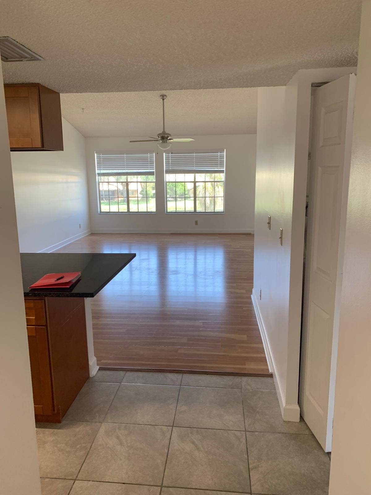 6284 La Costa Drive, #M, Boca Raton, FL 33433 Living Room