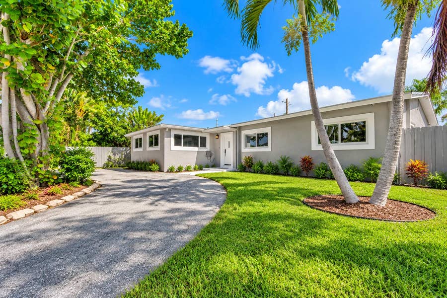Property photo for 1343 W OCEAN Avenue, Lantana, FL