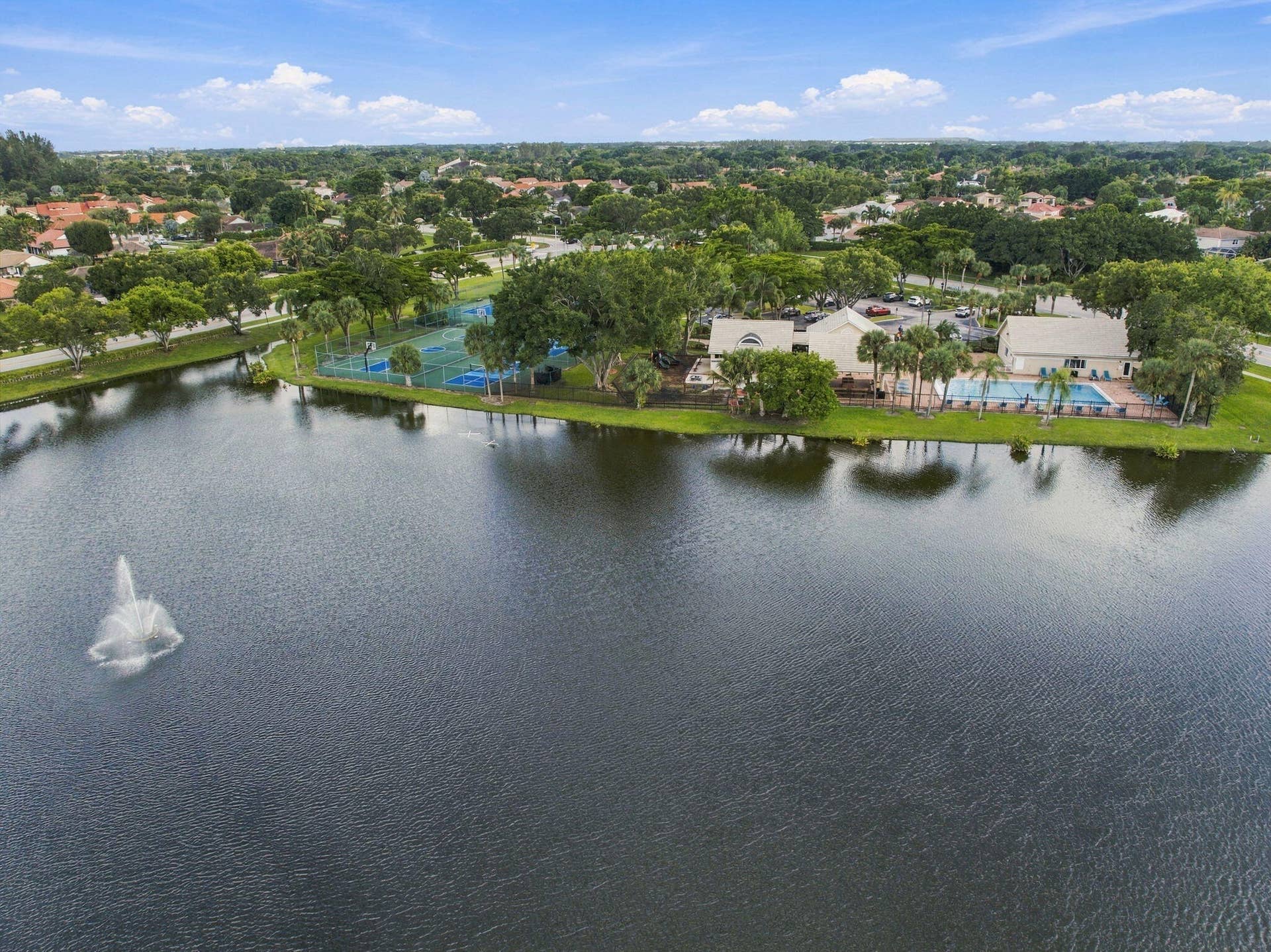 41-web-or-mls-10269-islander-dr