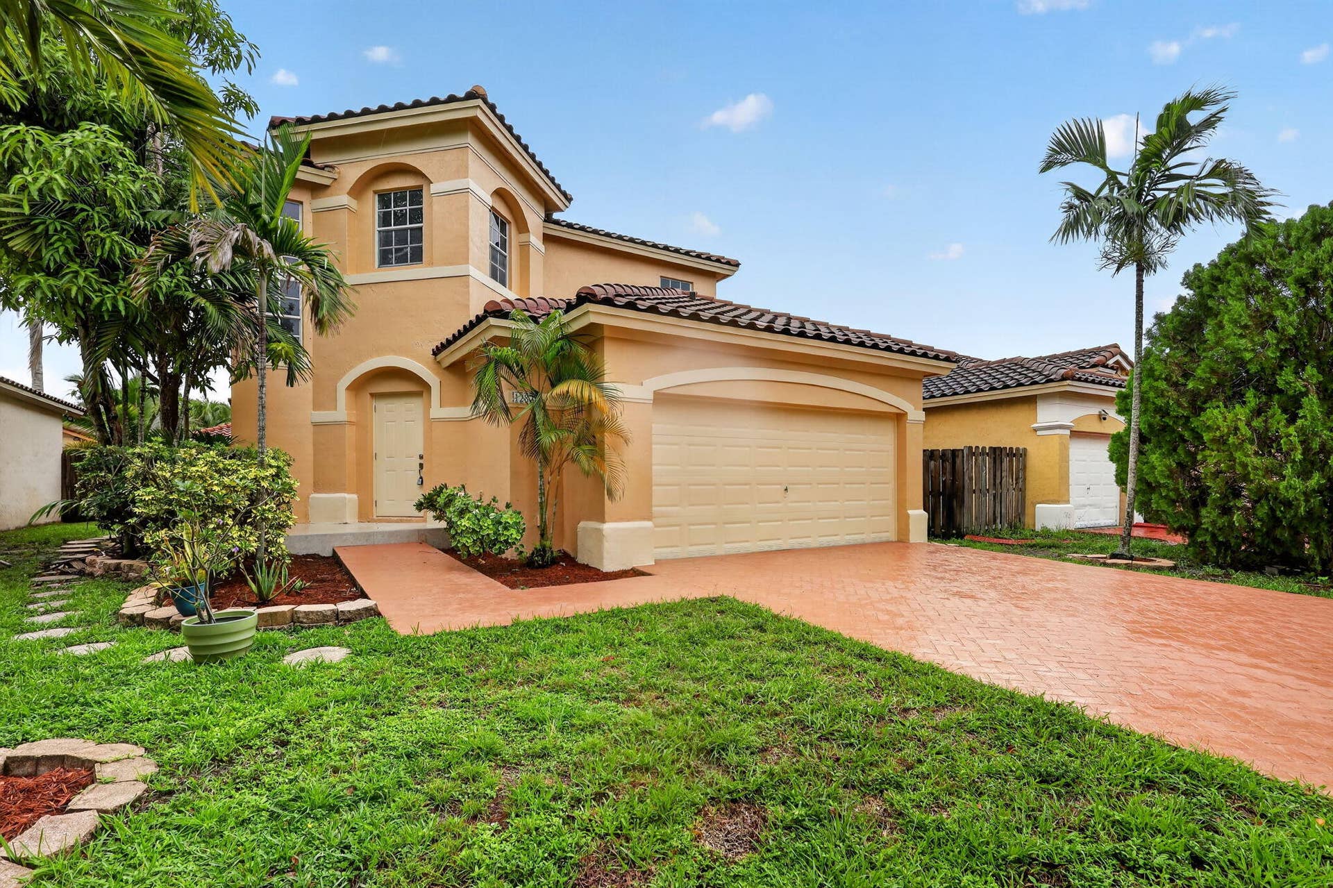 12823 SW 53RD Court, Miramar, FL 33027 37-web-or-mls-8H3A3182