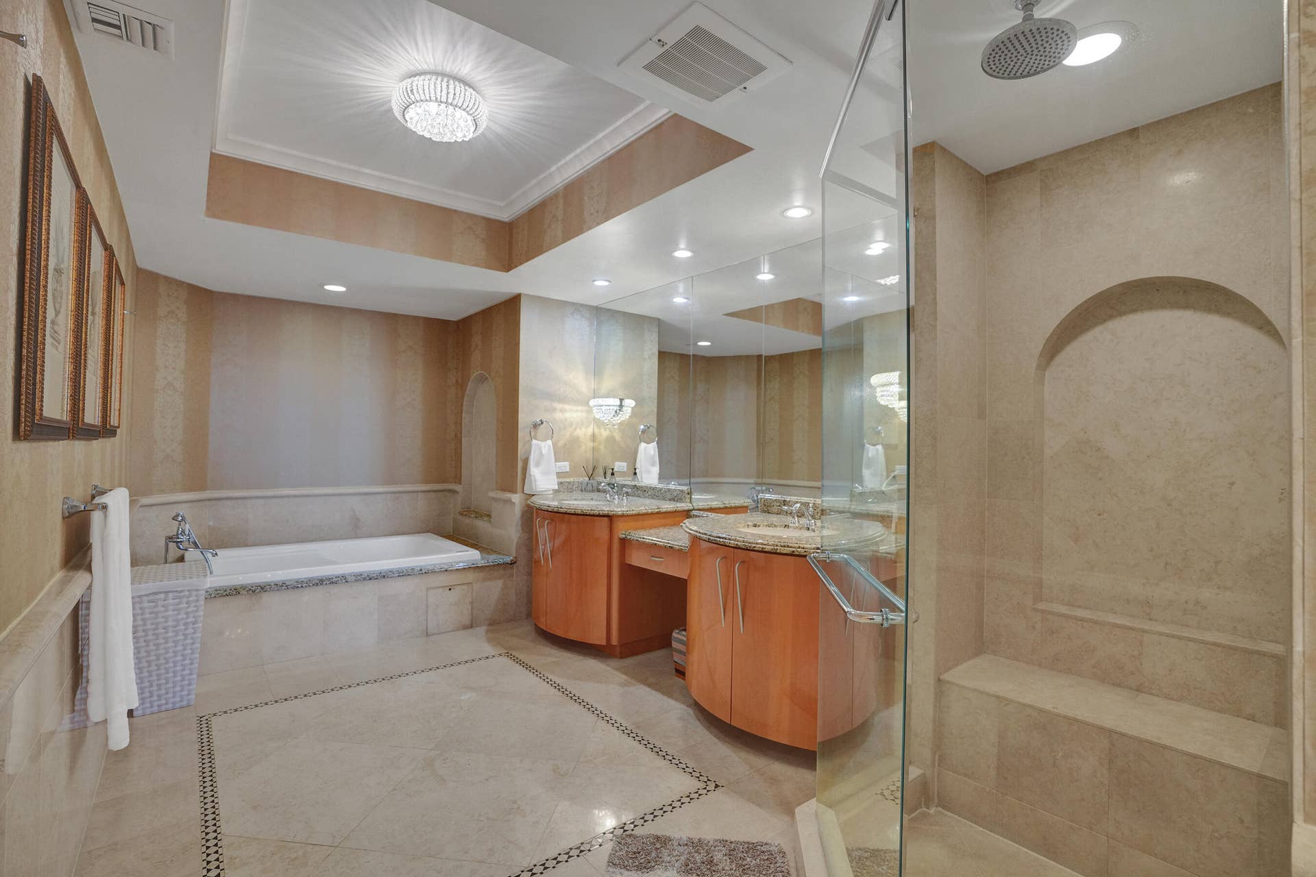17875 COLLINS Avenue, #3103, Sunny Isles Beach, FL 33160 IMG_8009
