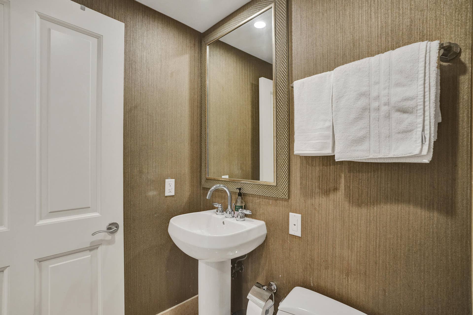 17875 COLLINS Avenue, #3103, Sunny Isles Beach, FL 33160 IMG_7988