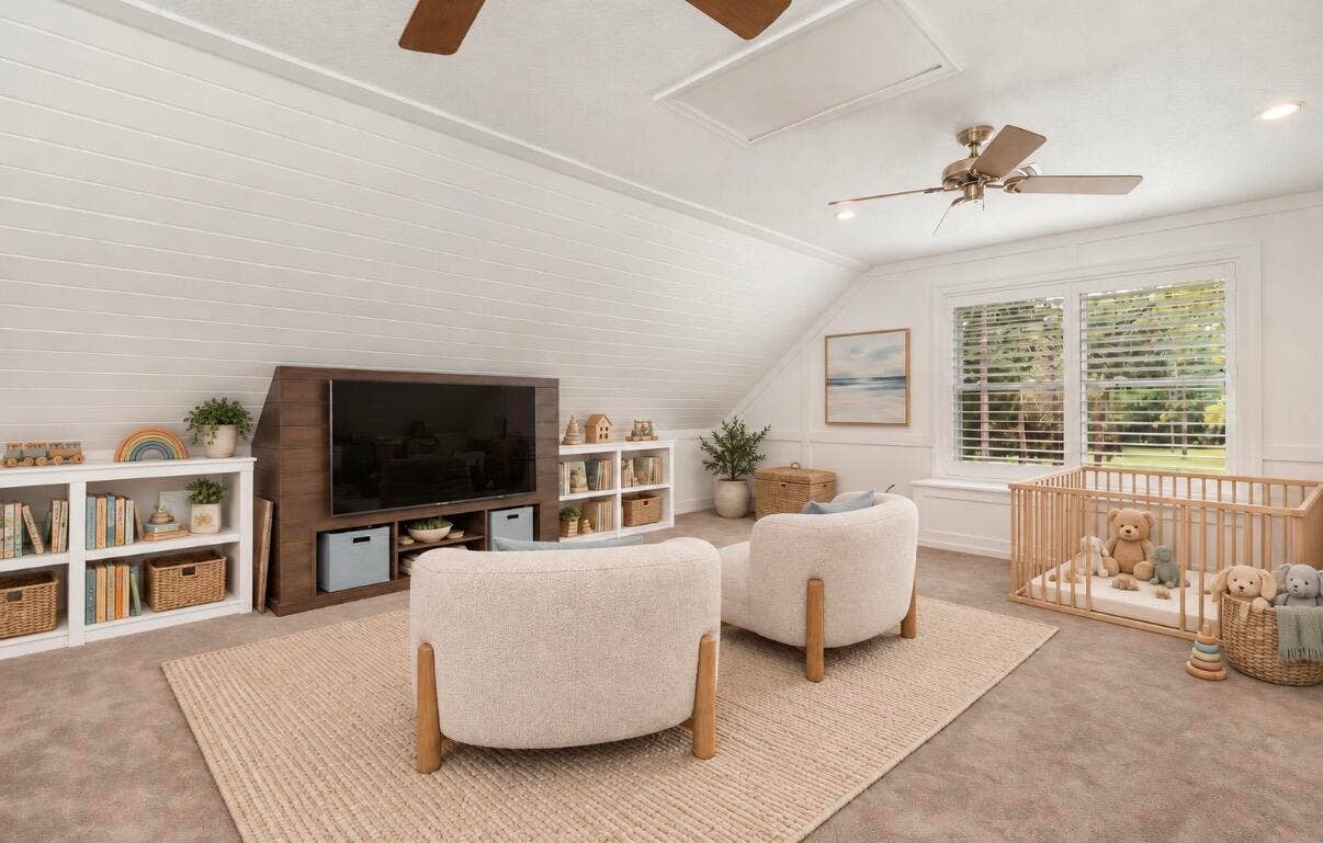 Trlwood rec room
