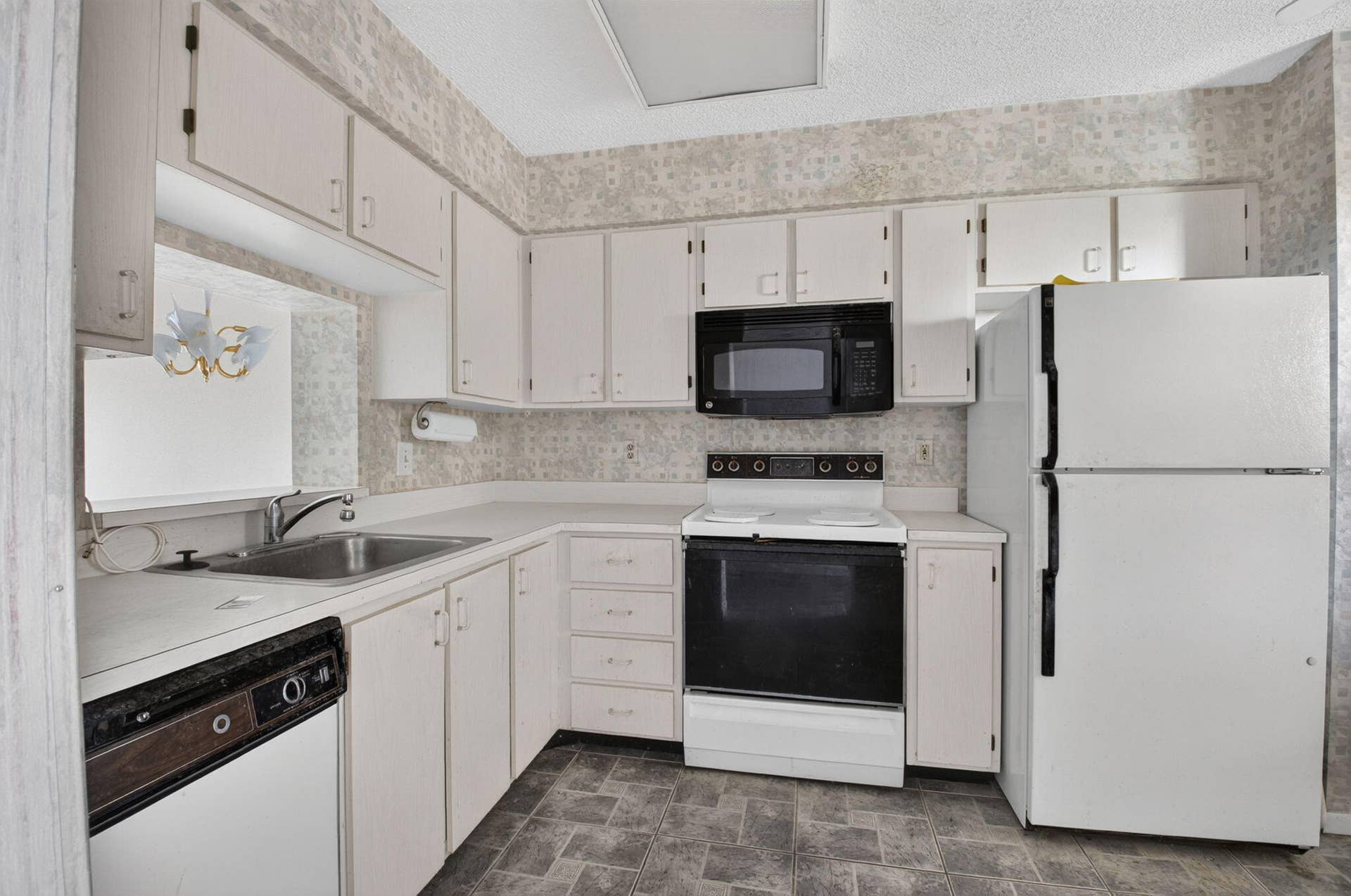 7260 KINGHURST Drive, #404, Delray Beach, FL 33446 14-web-or-mls-DSC_9101
