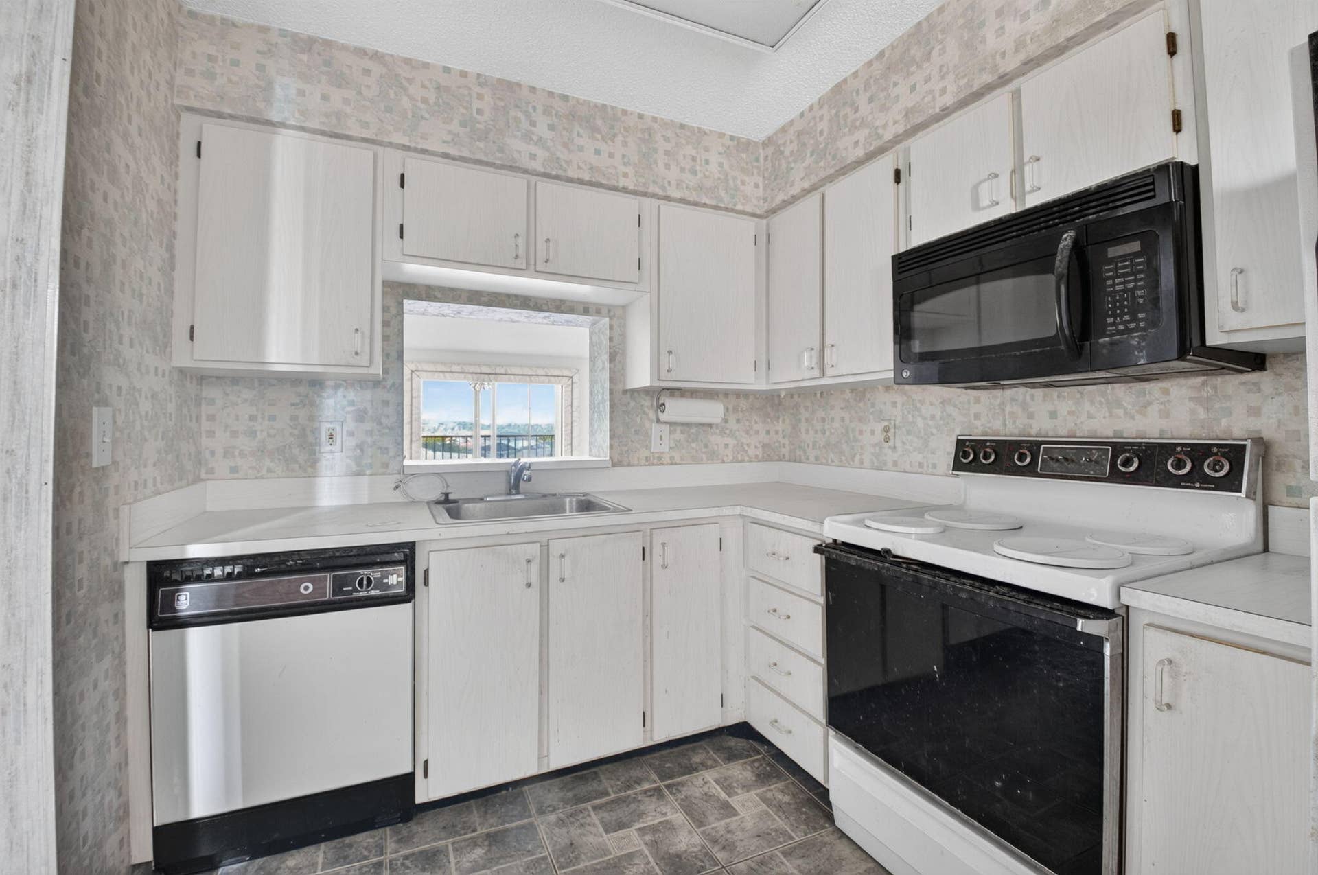 7260 KINGHURST Drive, #404, Delray Beach, FL 33446 16-web-or-mls-DSC_9109