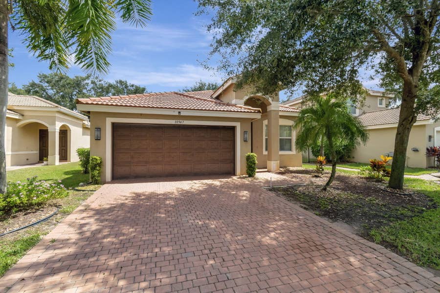 Property photo for 10947 BITTERNUT HICKORY Lane, Boynton Beach, FL