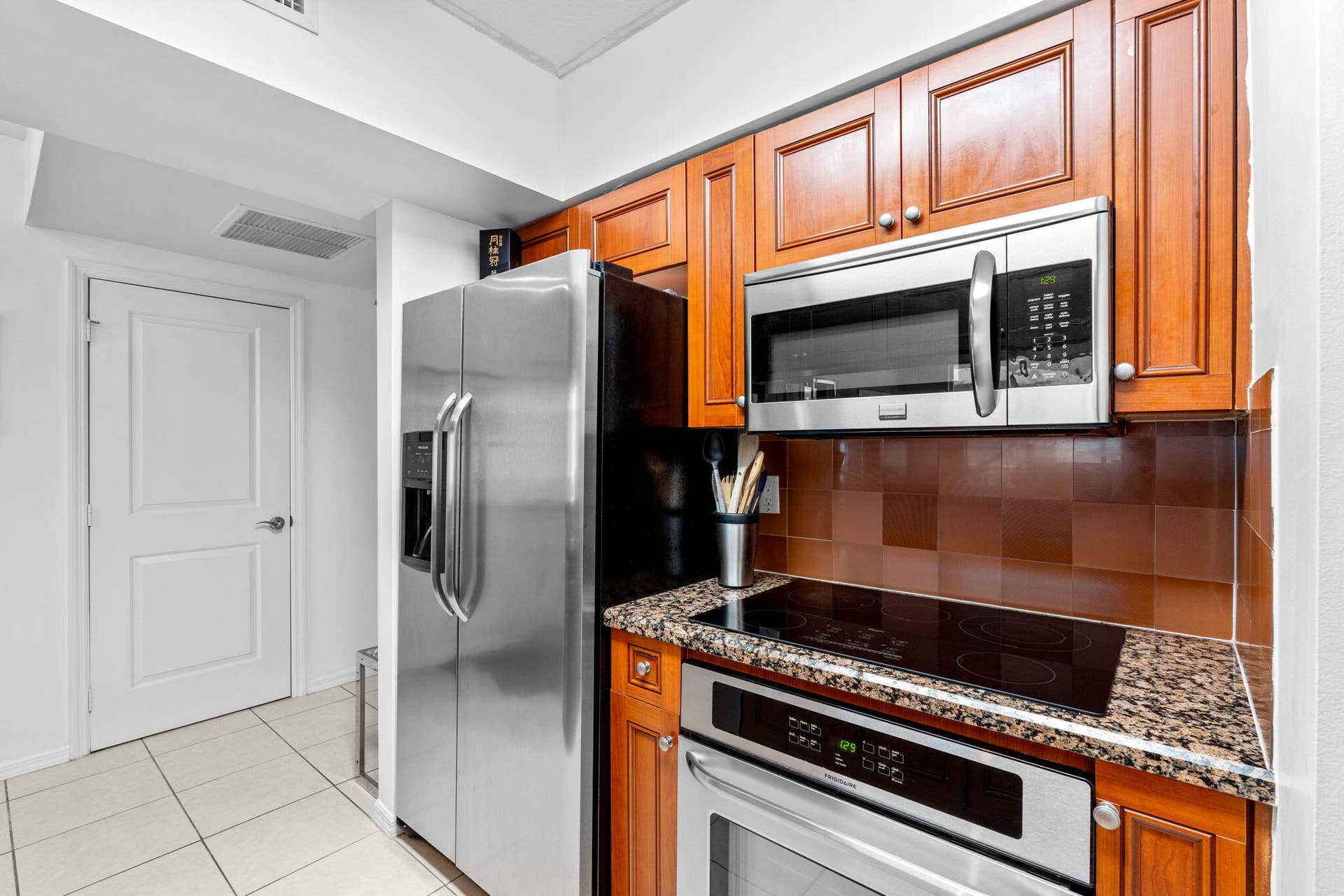 347 N NEW RIVER Drive E, #606, Fort Lauderdale, FL 33301 17-web-or-mls-A7402322