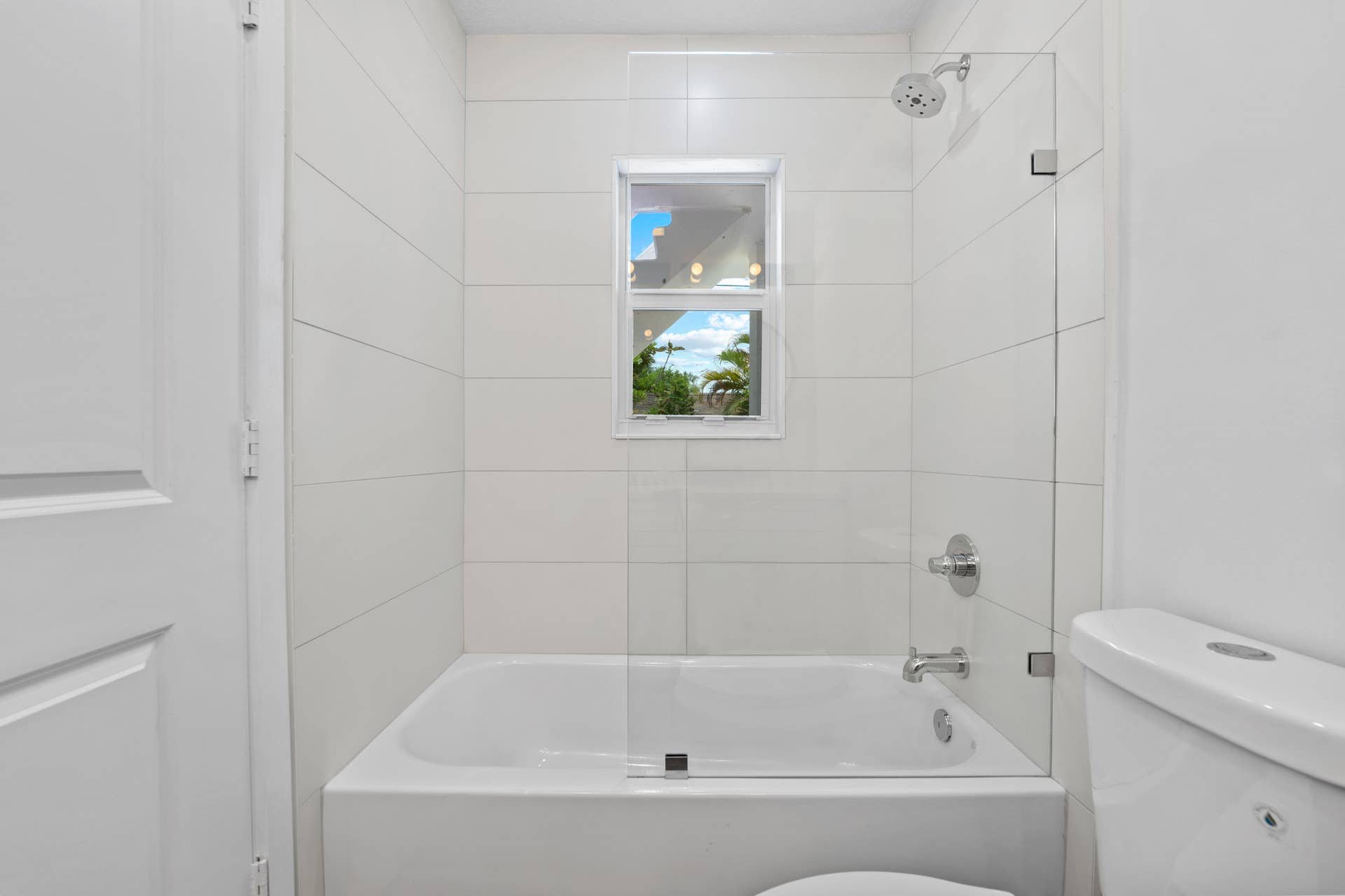 1279 Beach Road, #2, Riviera Beach, FL 33404 18-DSC02255