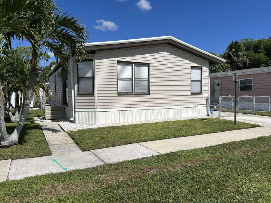 Property photo for 21541 NW 7TH Street, Pembroke Pines, FL