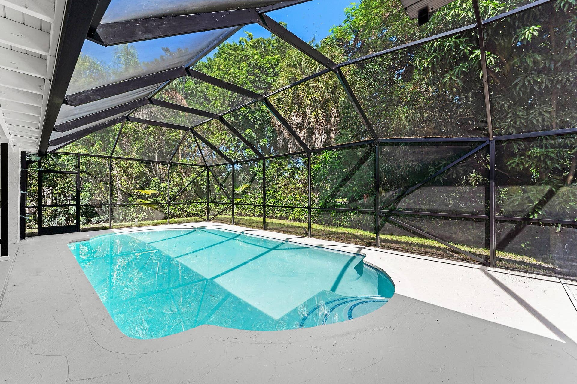 10264 Crosswind Road, Boca Raton, FL 33498 Prime Pool