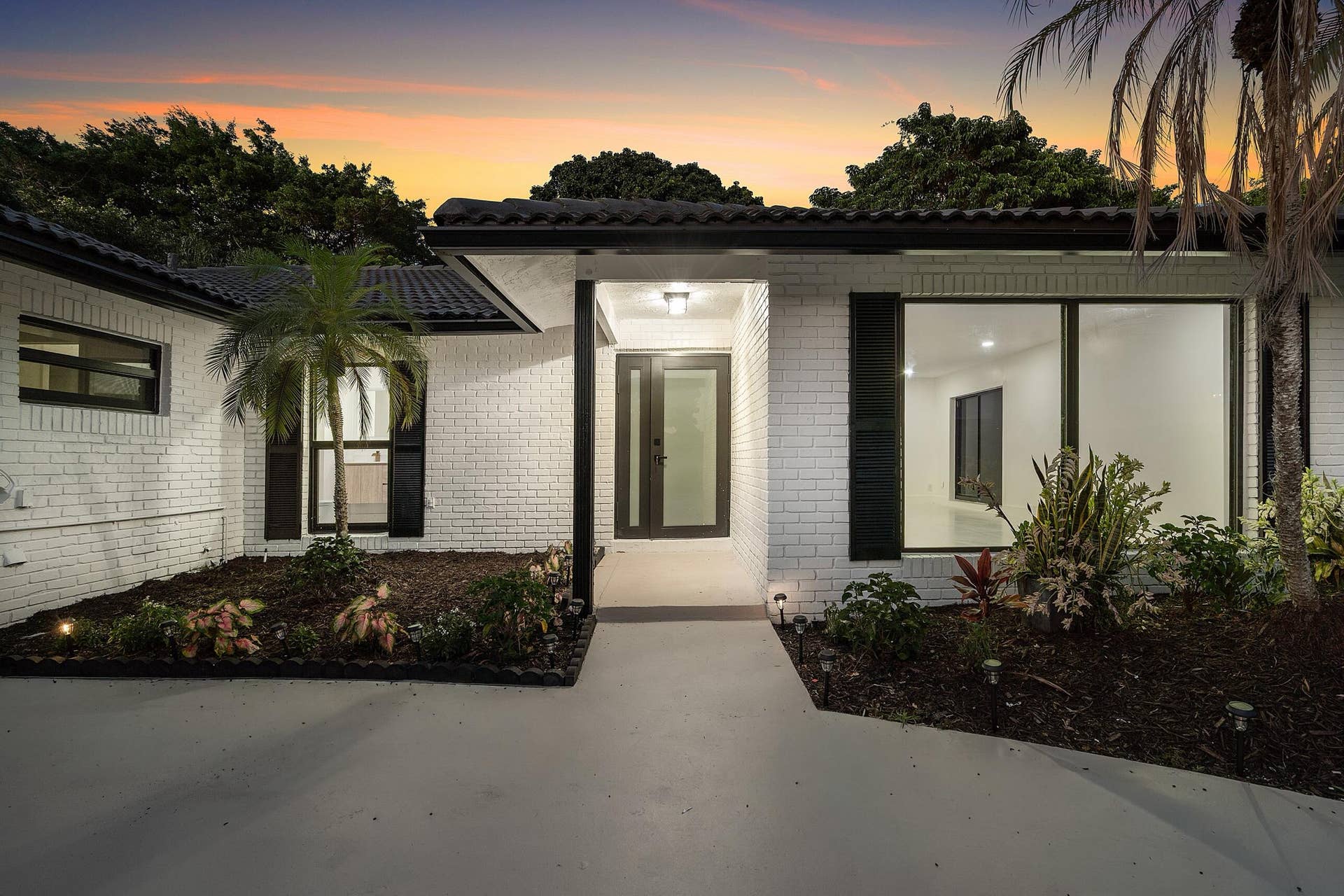 10264 Crosswind Road, Boca Raton, FL 33498 Twilight front